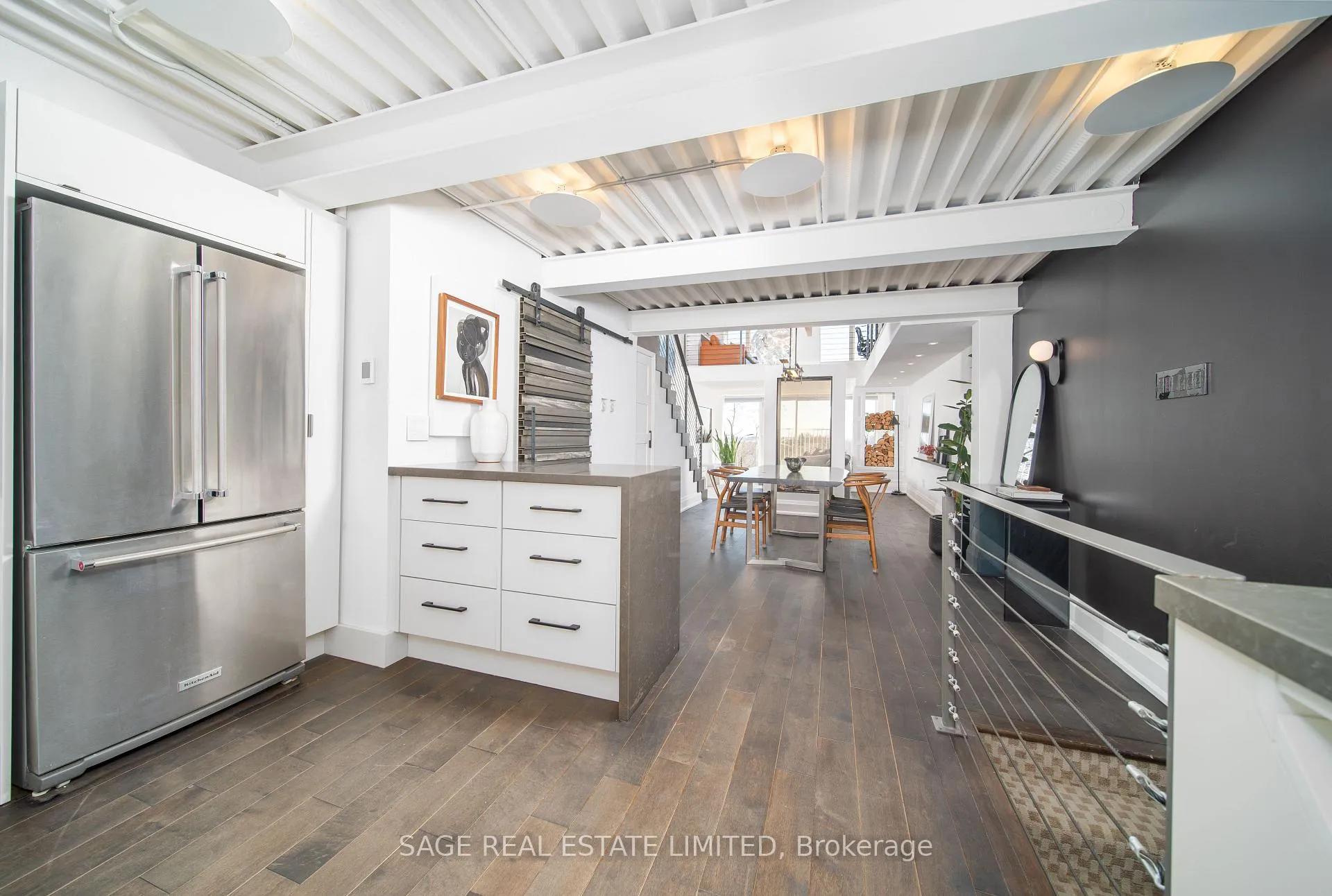 Photo 6 of Unit 7, 517 Kingston Road, Toronto, The Beaches — HOMEH