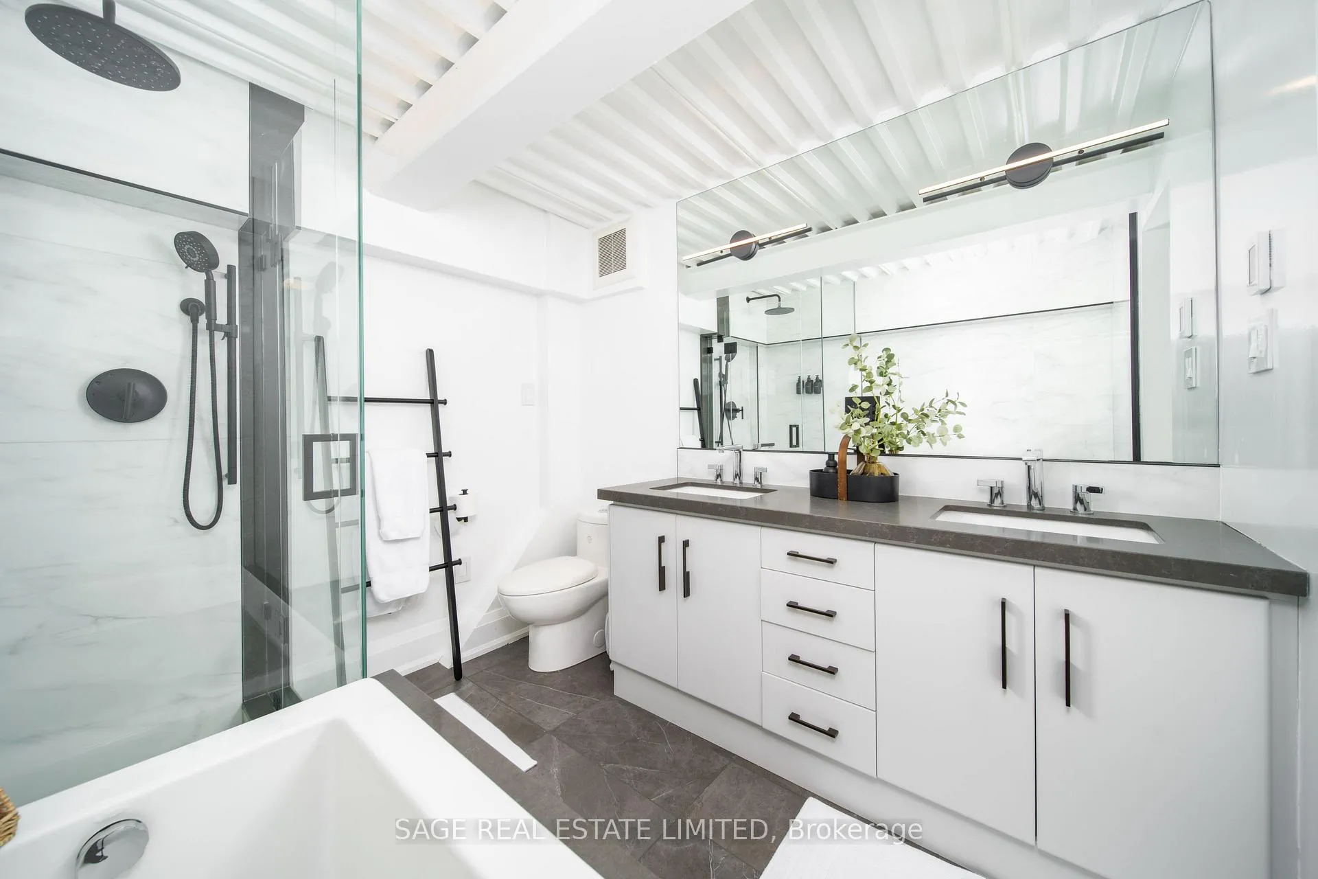 Photo 16 of Unit 7, 517 Kingston Road, Toronto, The Beaches — HOMEH