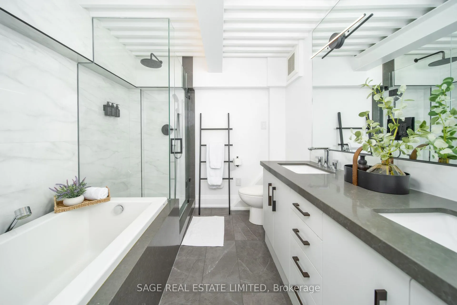 Photo 17 of Unit 7, 517 Kingston Road, Toronto, The Beaches — HOMEH