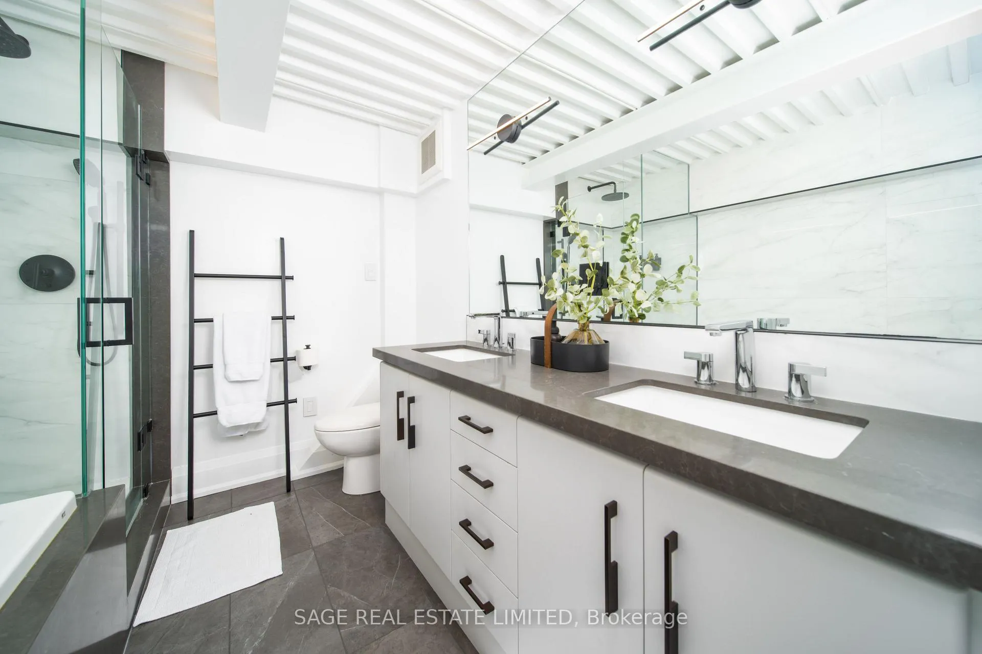 Photo 18 of Unit 7, 517 Kingston Road, Toronto, The Beaches — HOMEH