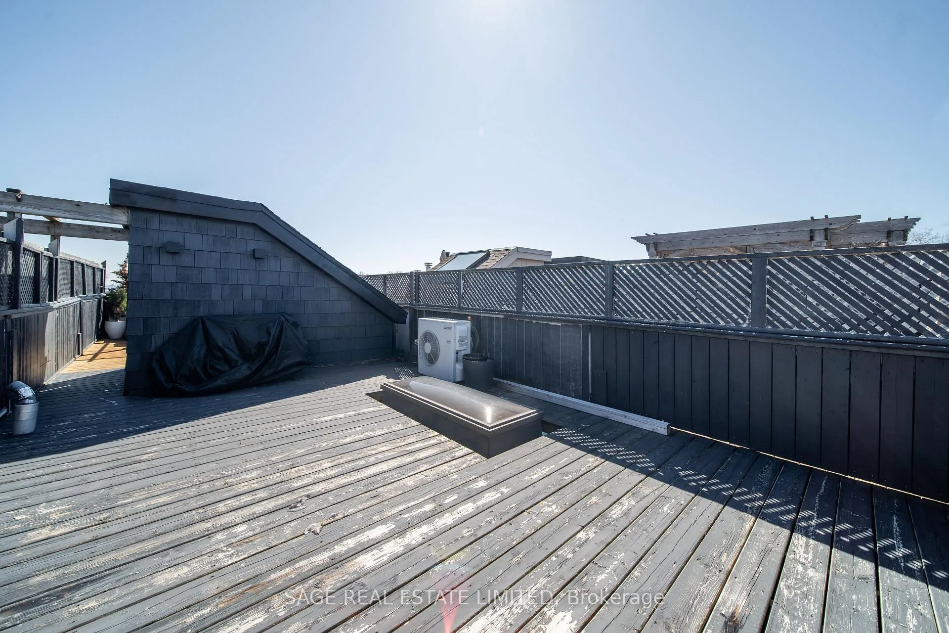 Photo 32 of Unit 7, 517 Kingston Road, Toronto, The Beaches — HOMEH