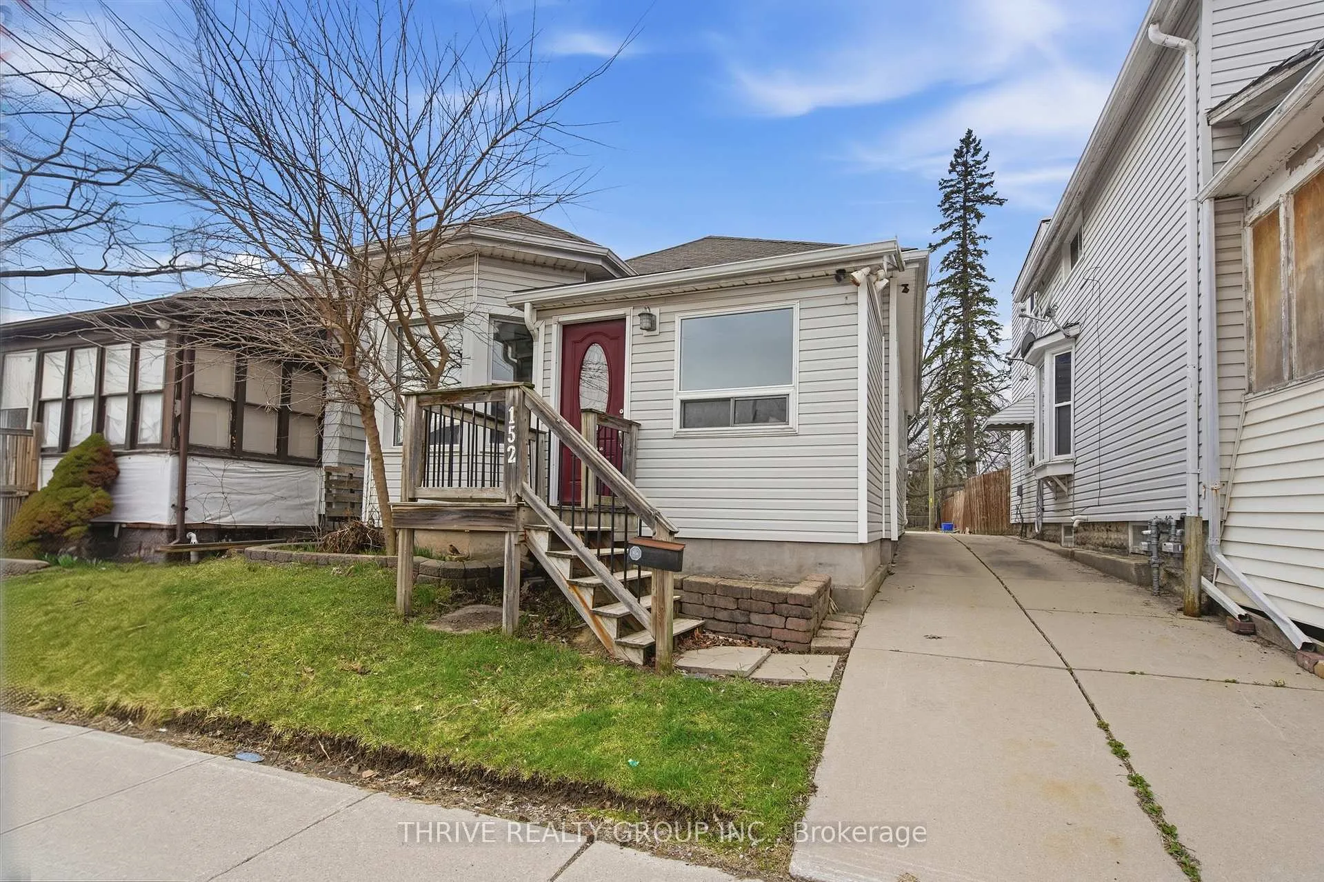 Photo 2 of 152 Ross Street, St. Thomas — HOMEH