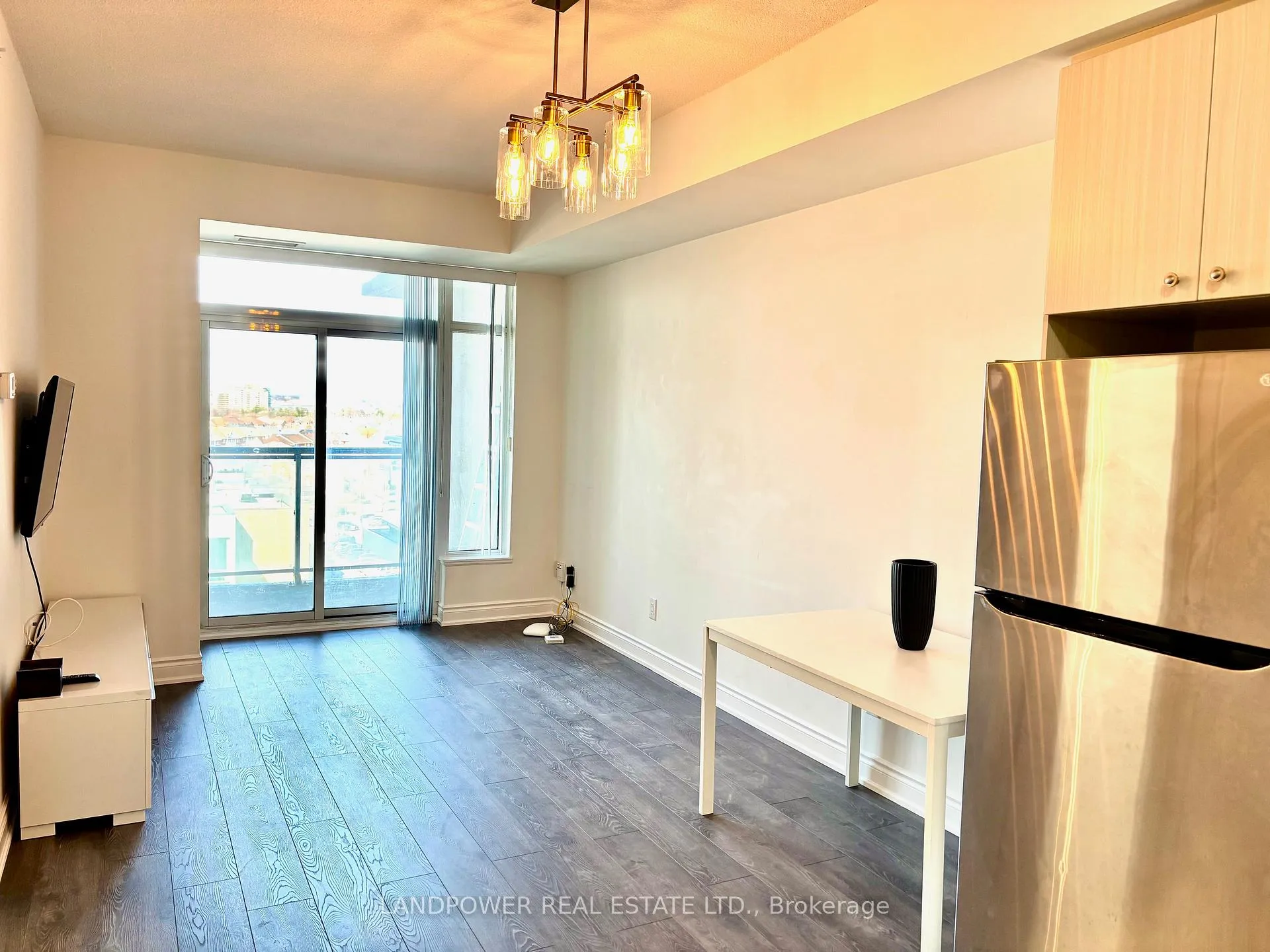 Photo 1 of Unit 903, 8323 Kennedy Road, Markham, Village Green-South Unionville — HOMEH