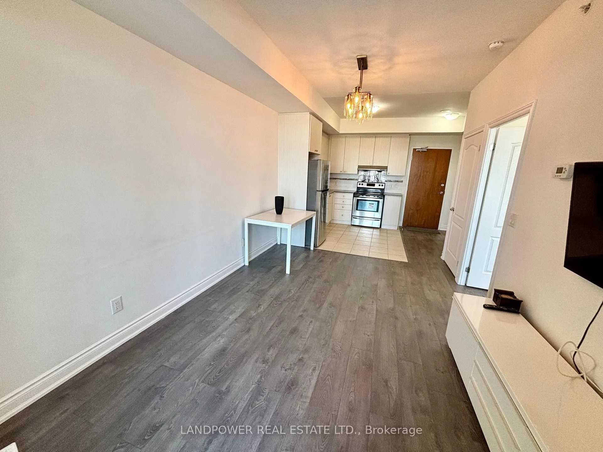 Photo 3 of Unit 903, 8323 Kennedy Road, Markham, Village Green-South Unionville — HOMEH