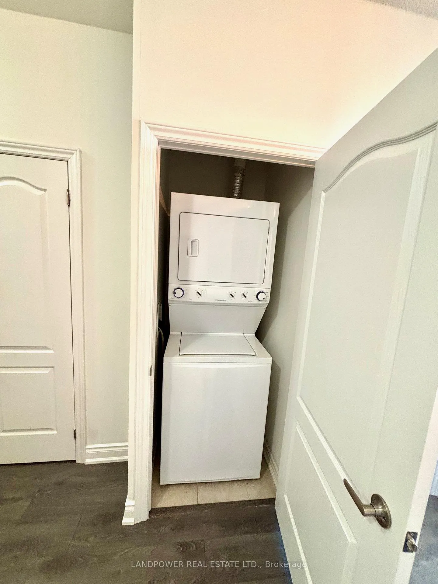 Photo 8 of Unit 903, 8323 Kennedy Road, Markham, Village Green-South Unionville — HOMEH