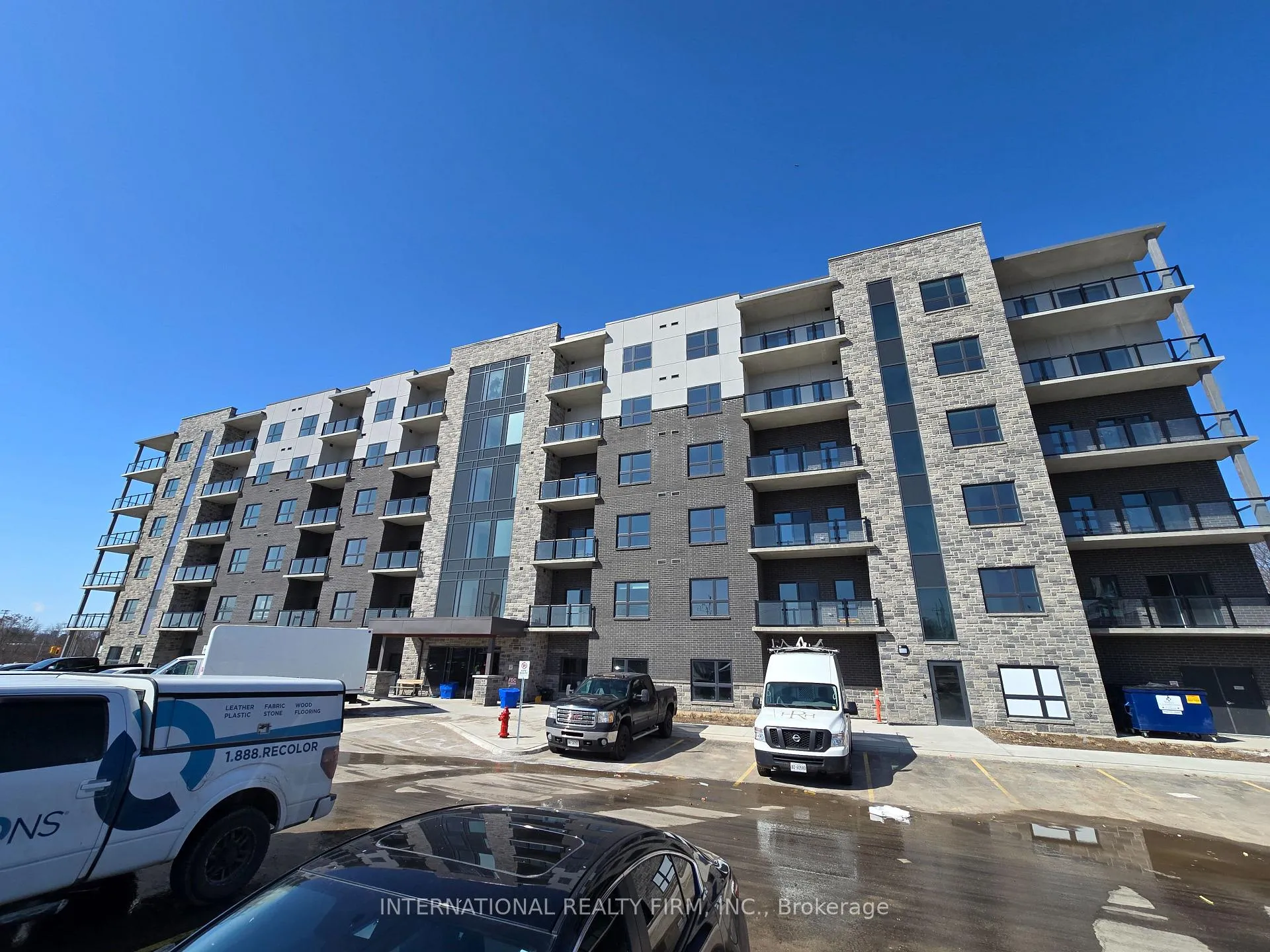 Photo 2 of Unit 602, 1000 Lackner Place, Kitchener — HOMEH