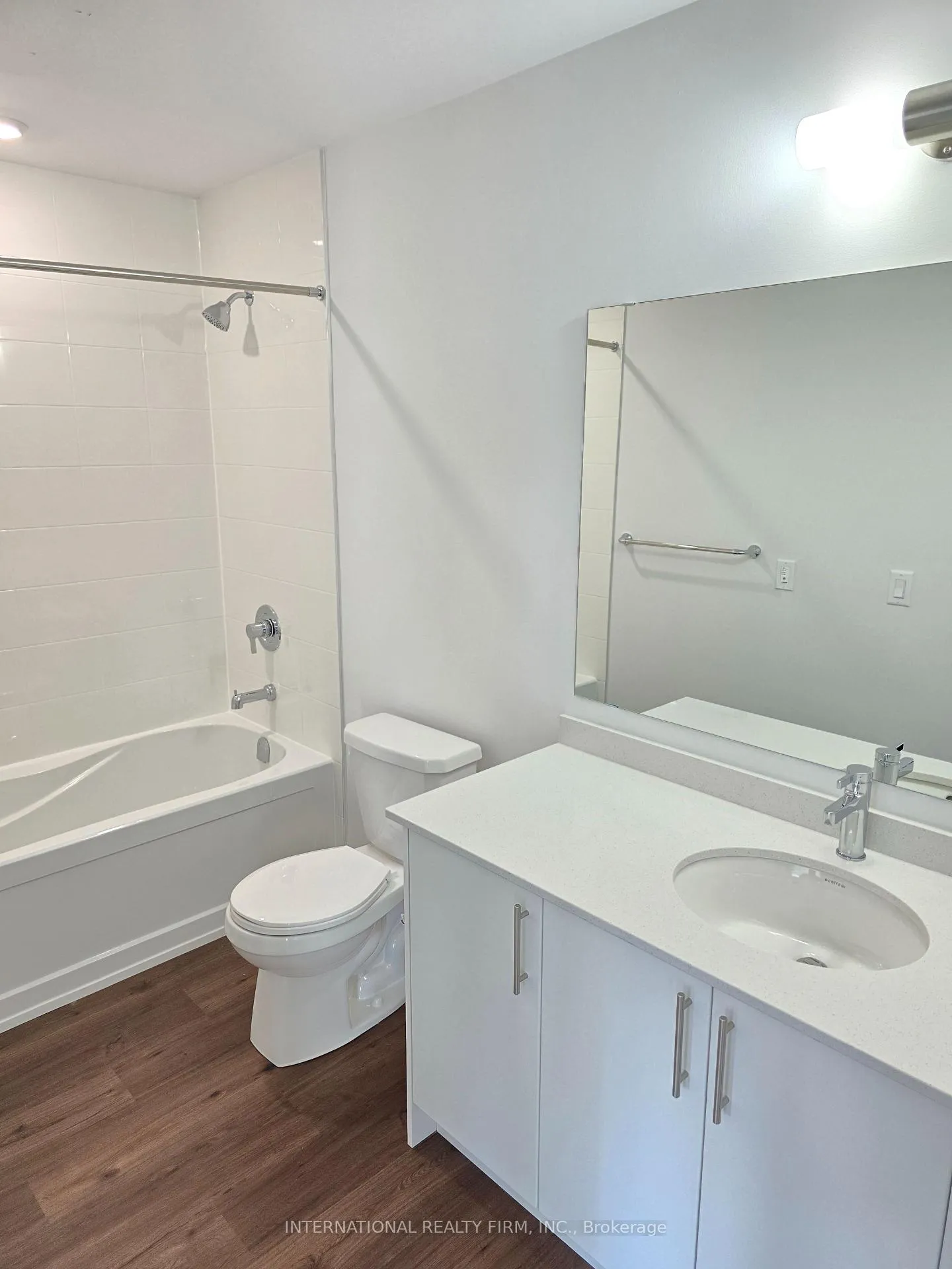 Photo 6 of Unit 602, 1000 Lackner Place, Kitchener — HOMEH