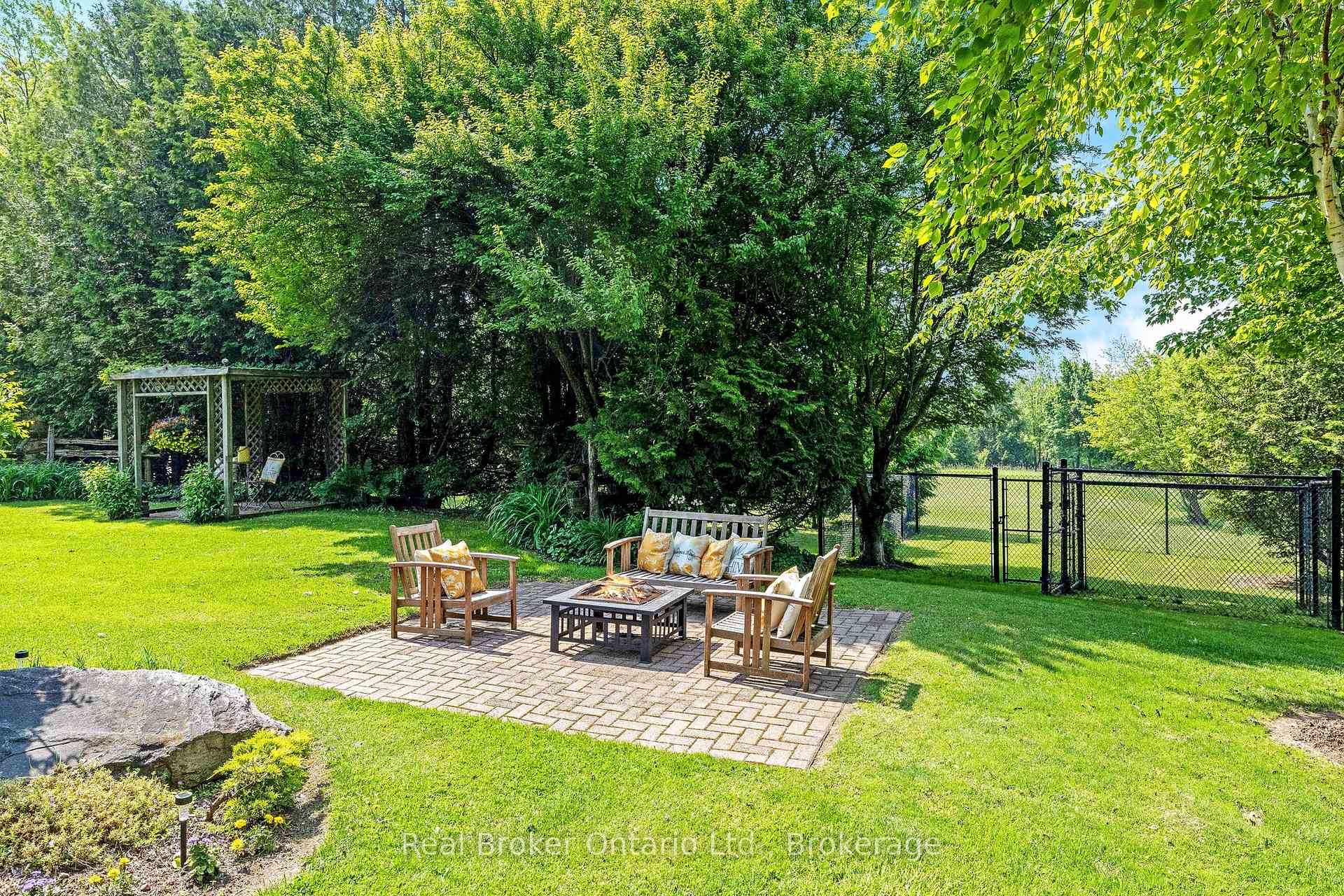 Photo 7 of 9126 Sideroad 27, Erin, Rural Erin — HOMEH