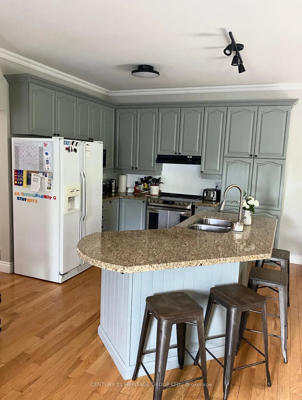 Photo 2 of 95 Stemmle Drive, Aurora, Aurora Highlands — HOMEH