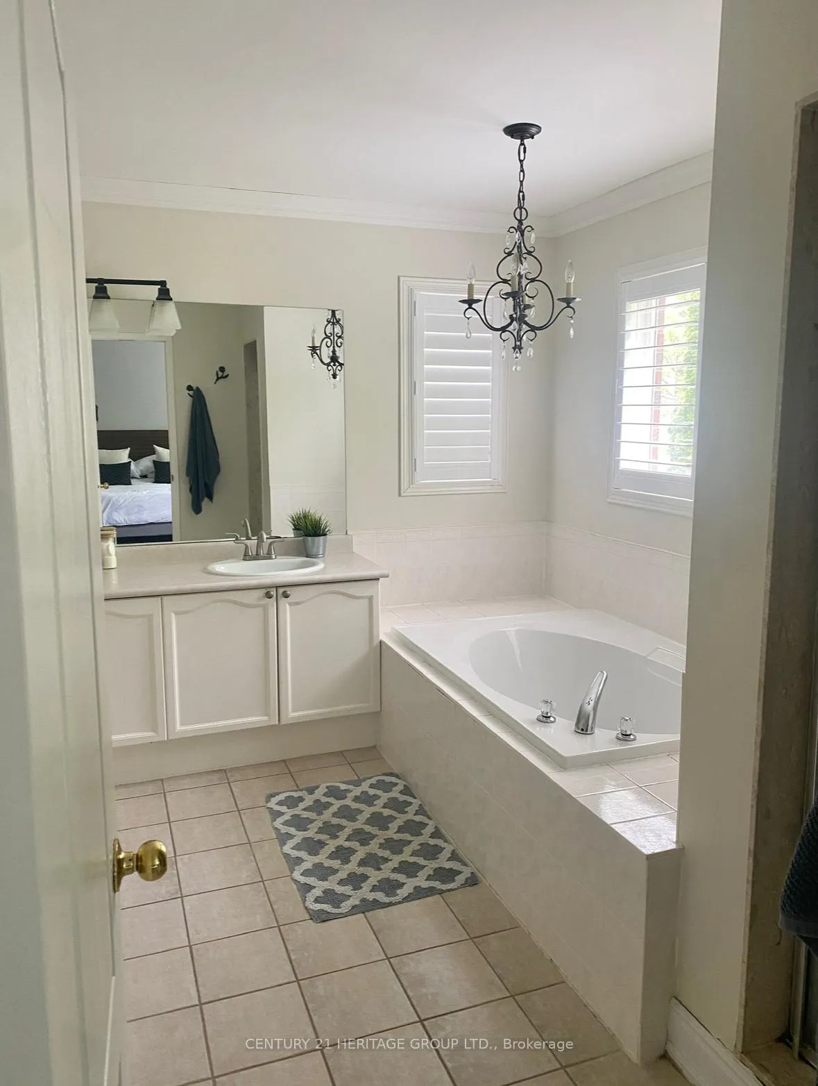 Photo 10 of 95 Stemmle Drive, Aurora, Aurora Highlands — HOMEH