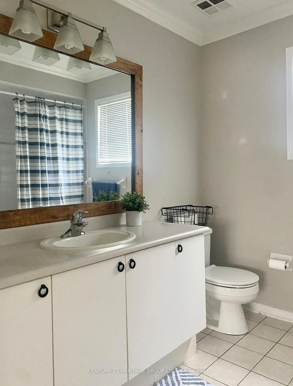 Photo 12 of 95 Stemmle Drive, Aurora, Aurora Highlands — HOMEH
