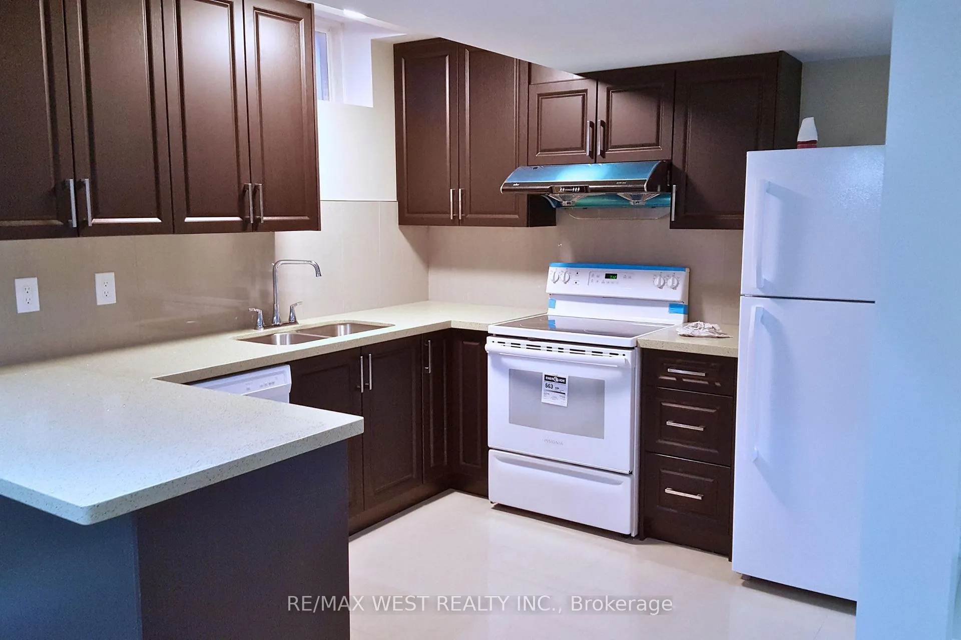 Photo 6 of Unit BSMT, 26 Corner Brook Crescent, Vaughan, Vellore Village — HOMEH