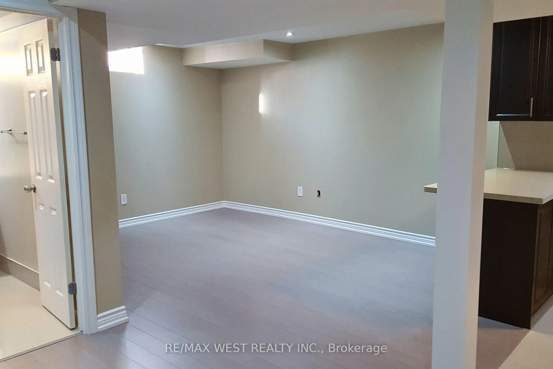 Photo 8 of Unit BSMT, 26 Corner Brook Crescent, Vaughan, Vellore Village — HOMEH