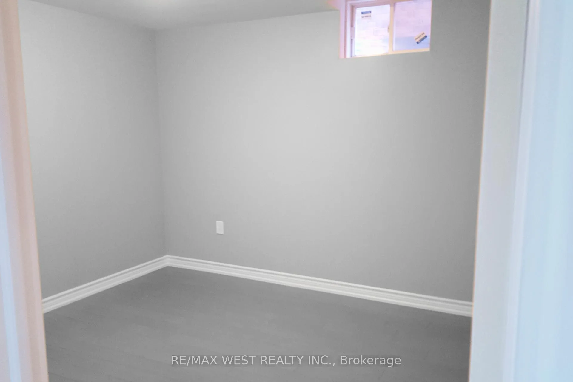 Photo 9 of Unit BSMT, 26 Corner Brook Crescent, Vaughan, Vellore Village — HOMEH