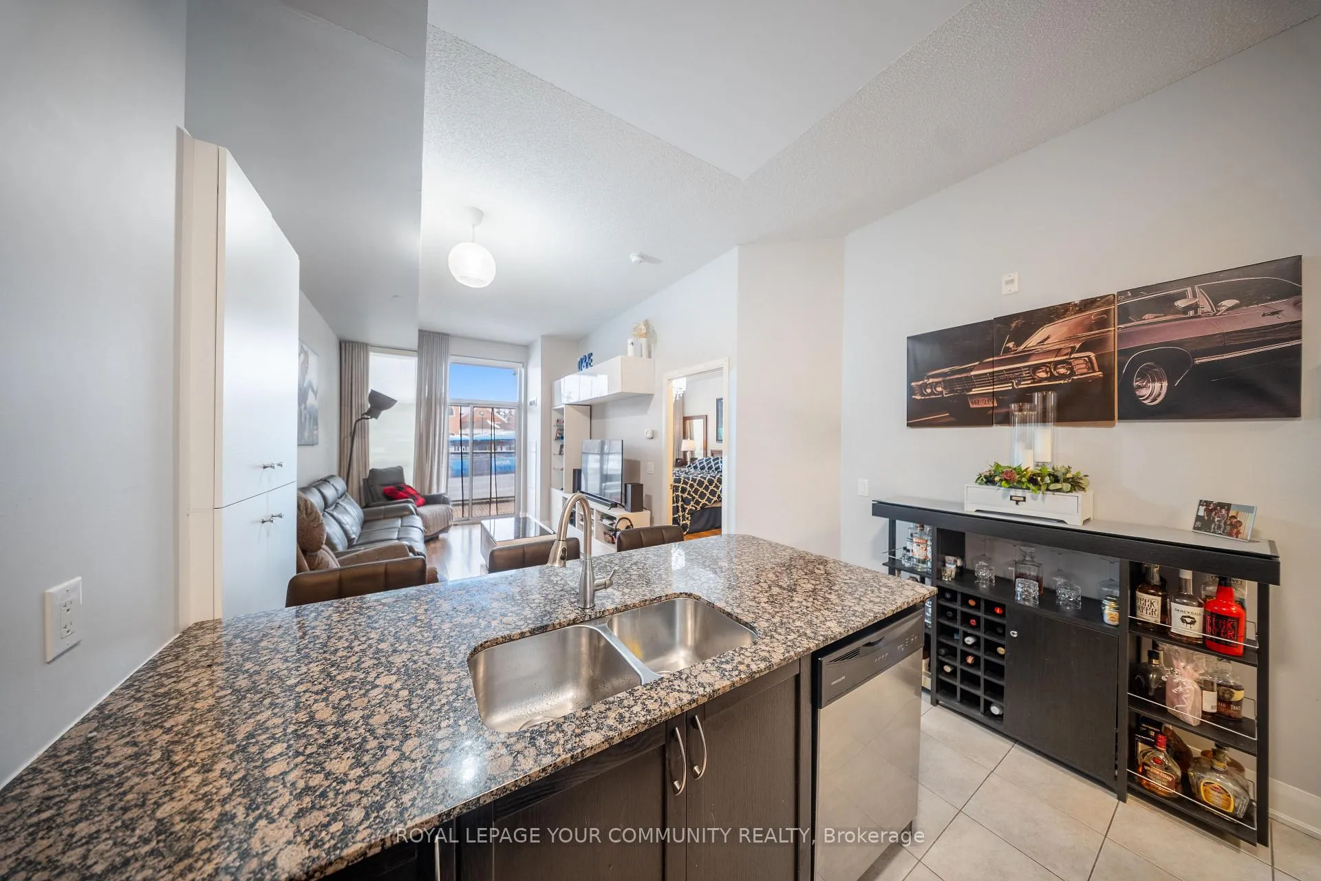Photo 10 of Unit 201, 4700 Highway 7 Road, Vaughan, West Woodbridge — HOMEH