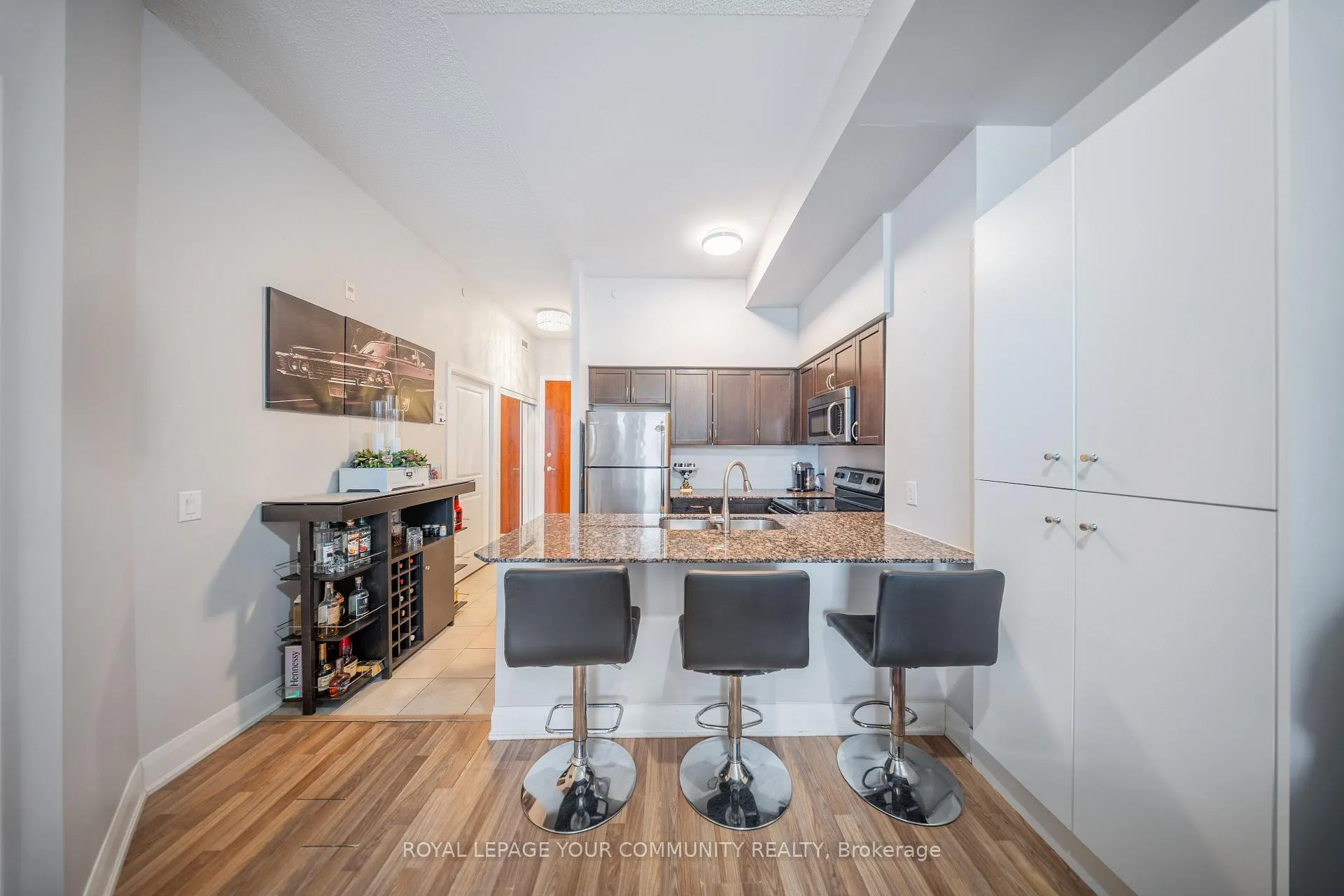 Photo 12 of Unit 201, 4700 Highway 7 Road, Vaughan, West Woodbridge — HOMEH