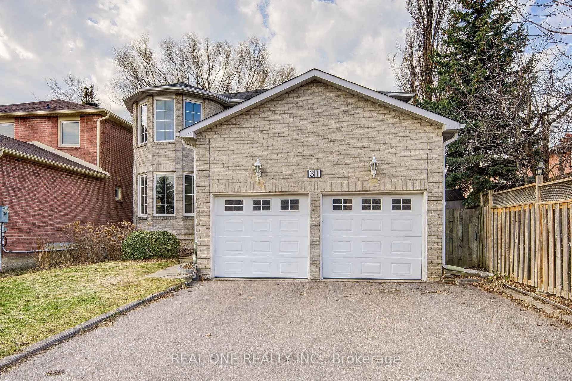 Photo 1 of 31 Coulter's Mill Gate, Vaughan, Brownridge — HOMEH