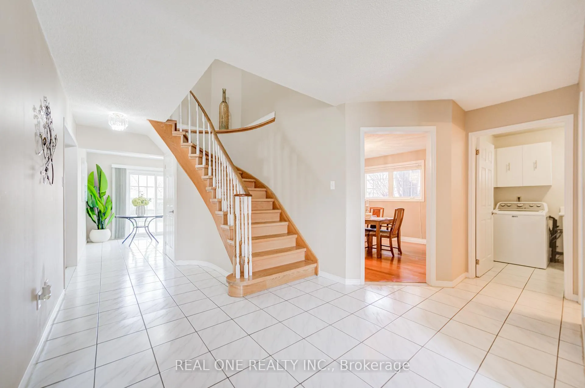 Photo 5 of 31 Coulter's Mill Gate, Vaughan, Brownridge — HOMEH