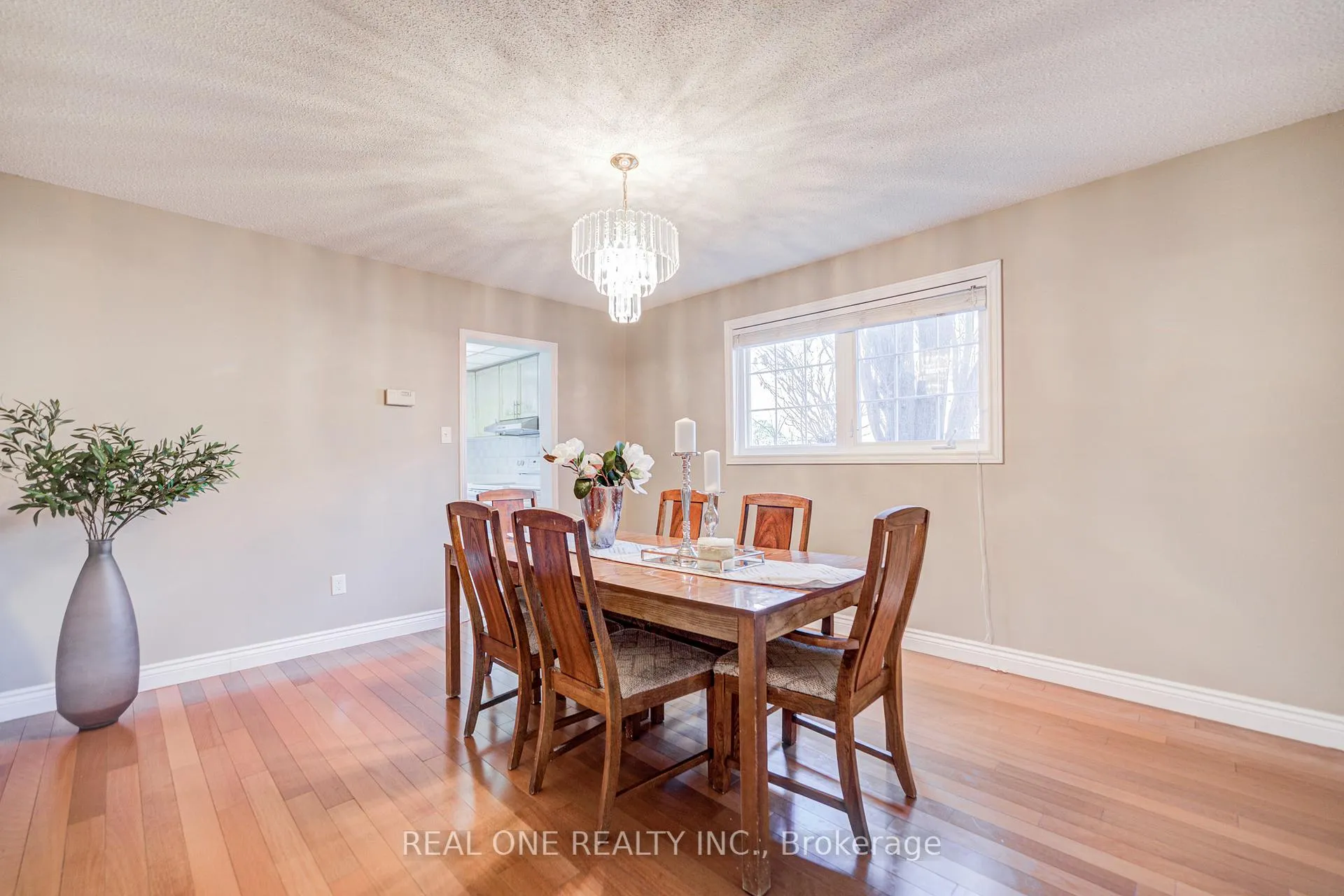 Photo 13 of 31 Coulter's Mill Gate, Vaughan, Brownridge — HOMEH