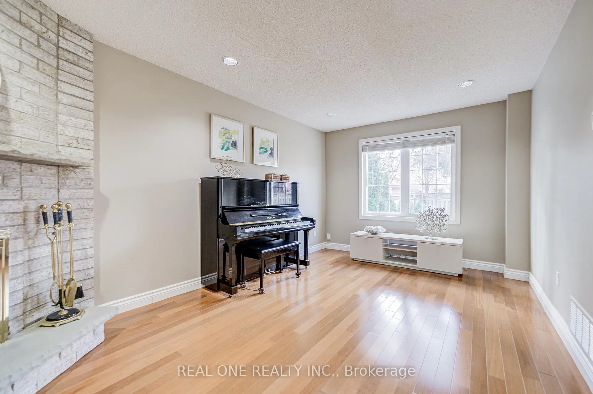 Photo 14 of 31 Coulter's Mill Gate, Vaughan, Brownridge — HOMEH