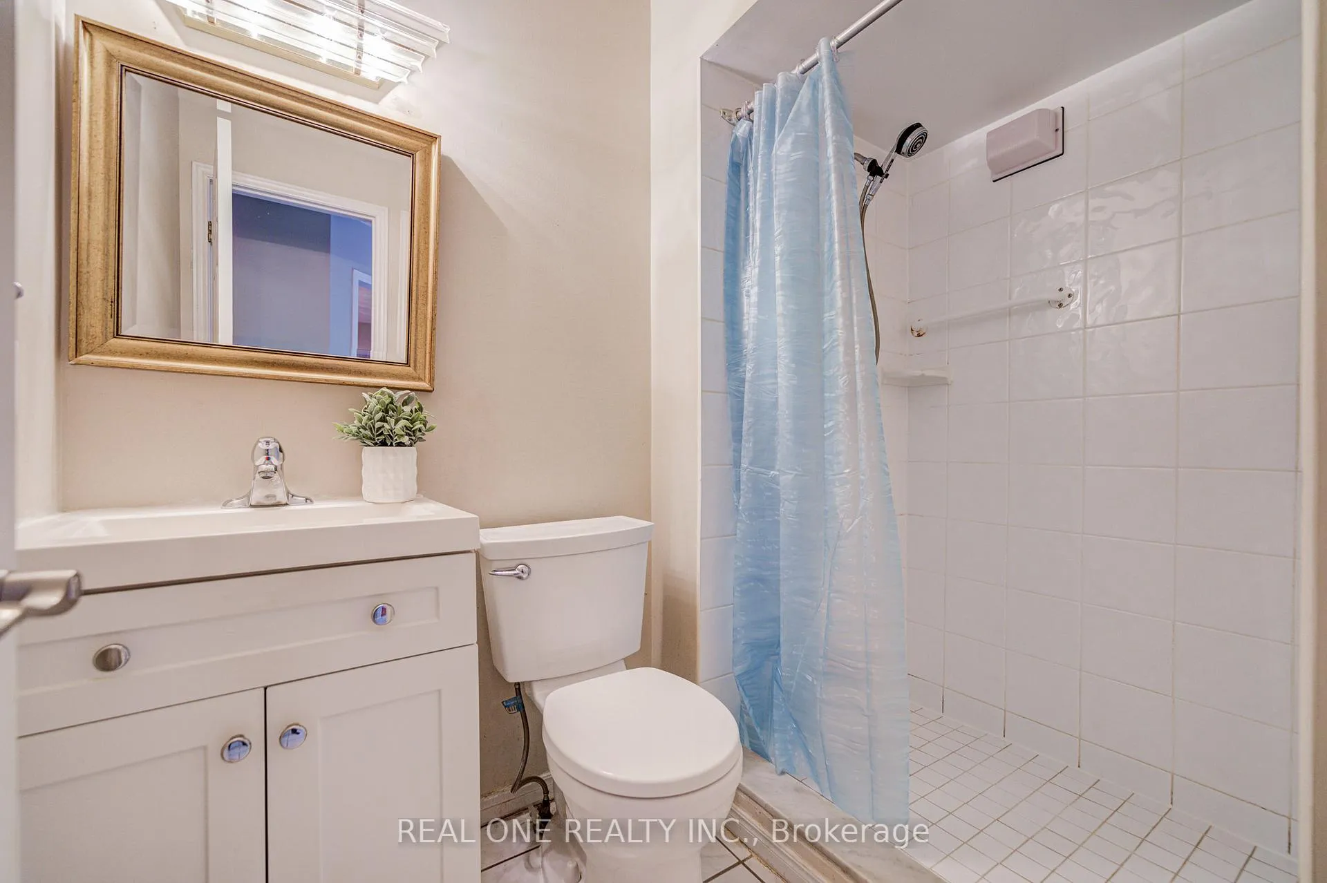 Photo 20 of 31 Coulter's Mill Gate, Vaughan, Brownridge — HOMEH