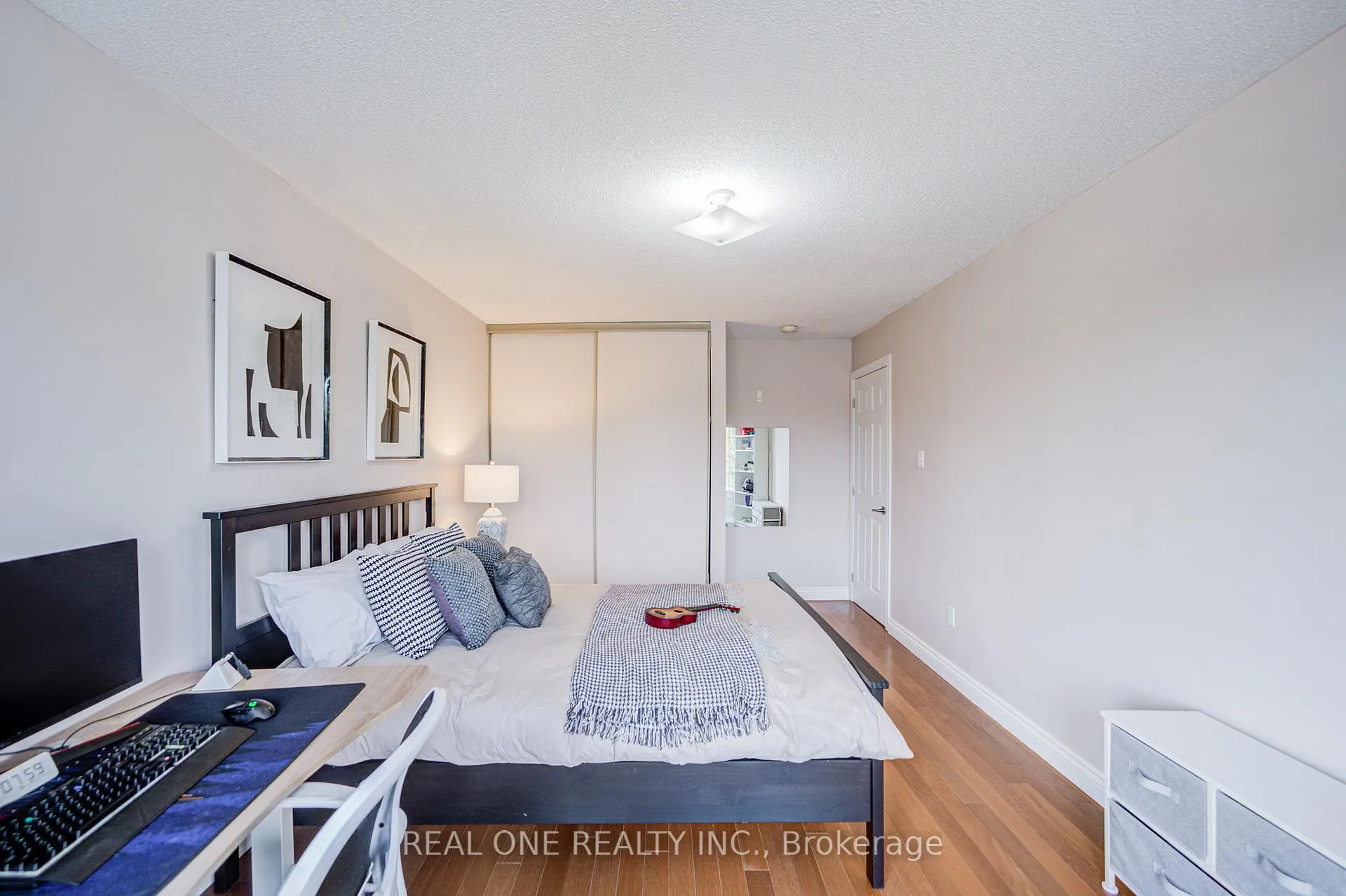 Photo 36 of 31 Coulter's Mill Gate, Vaughan, Brownridge — HOMEH