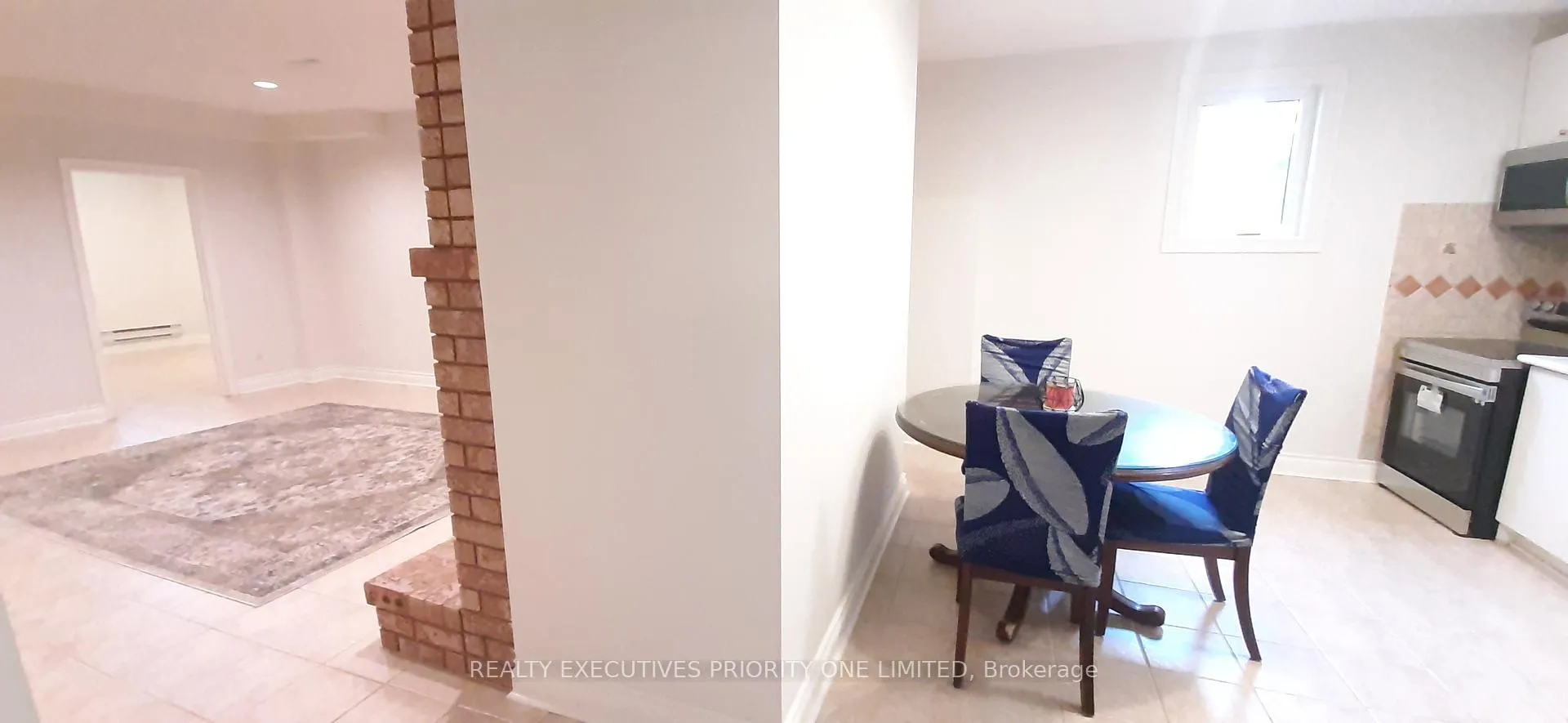 Photo 6 of 32 Bayside Court, Vaughan, East Woodbridge — HOMEH