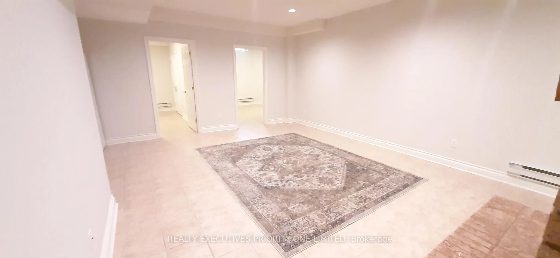 Photo 7 of 32 Bayside Court, Vaughan, East Woodbridge — HOMEH