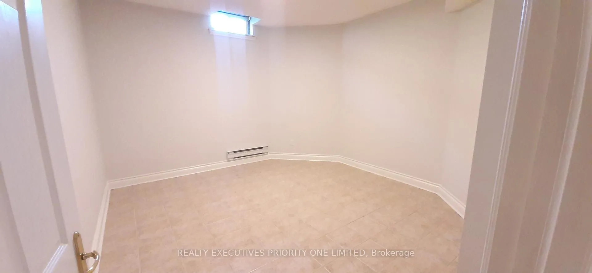 Photo 10 of 32 Bayside Court, Vaughan, East Woodbridge — HOMEH