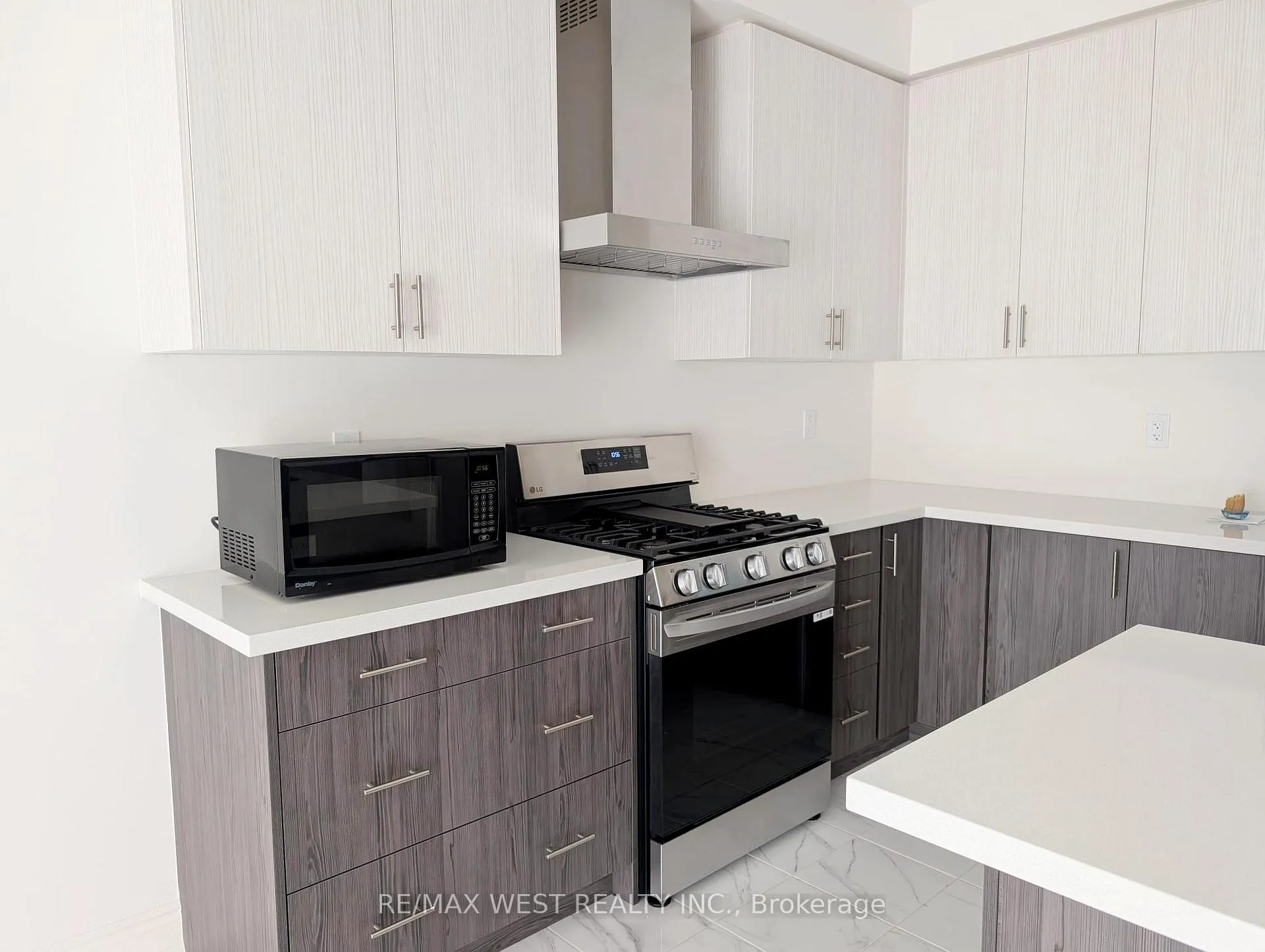 Photo 9 of 2234 Crystal Drive, Oshawa, Kedron — HOMEH