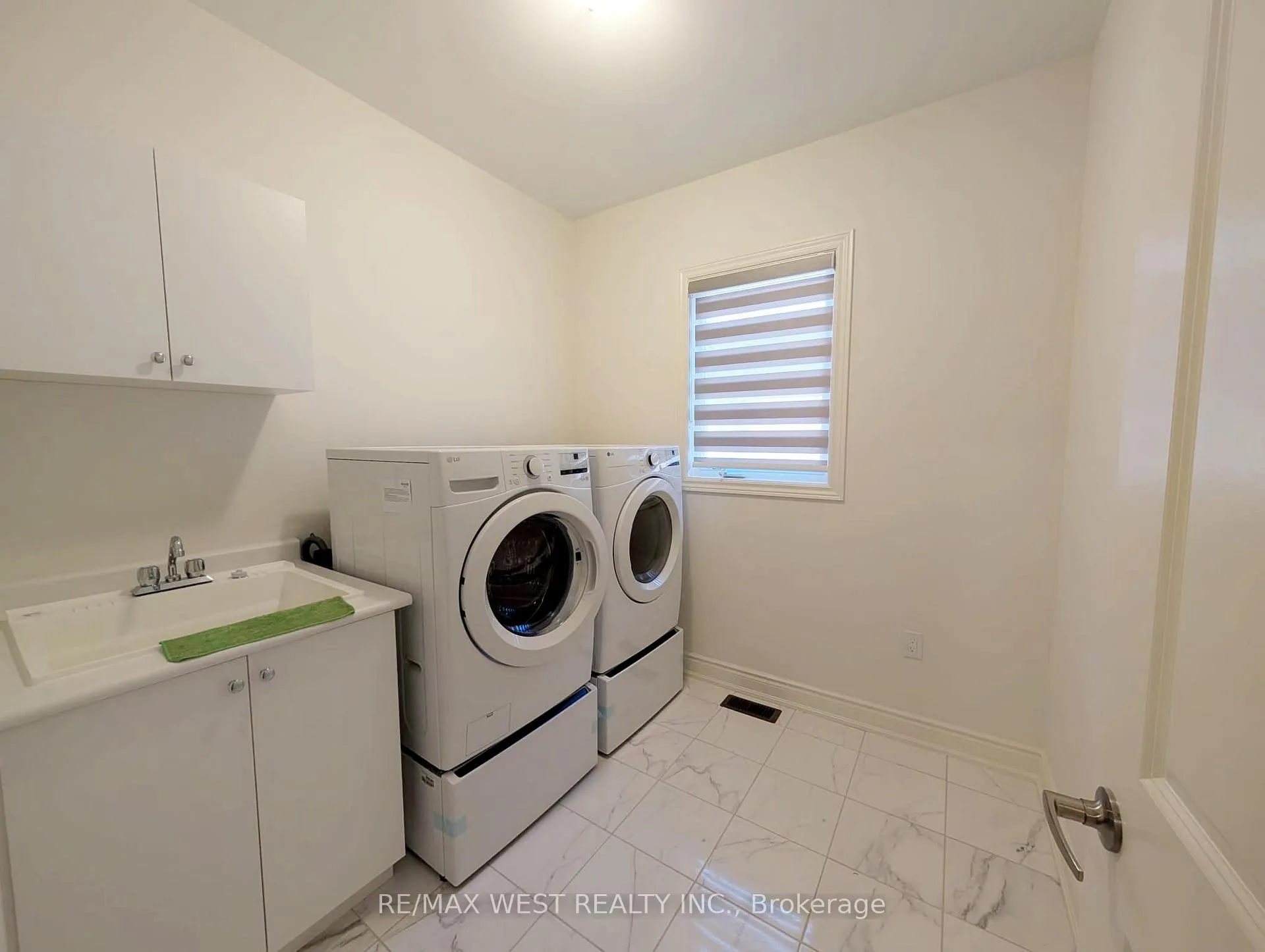 Photo 12 of 2234 Crystal Drive, Oshawa, Kedron — HOMEH