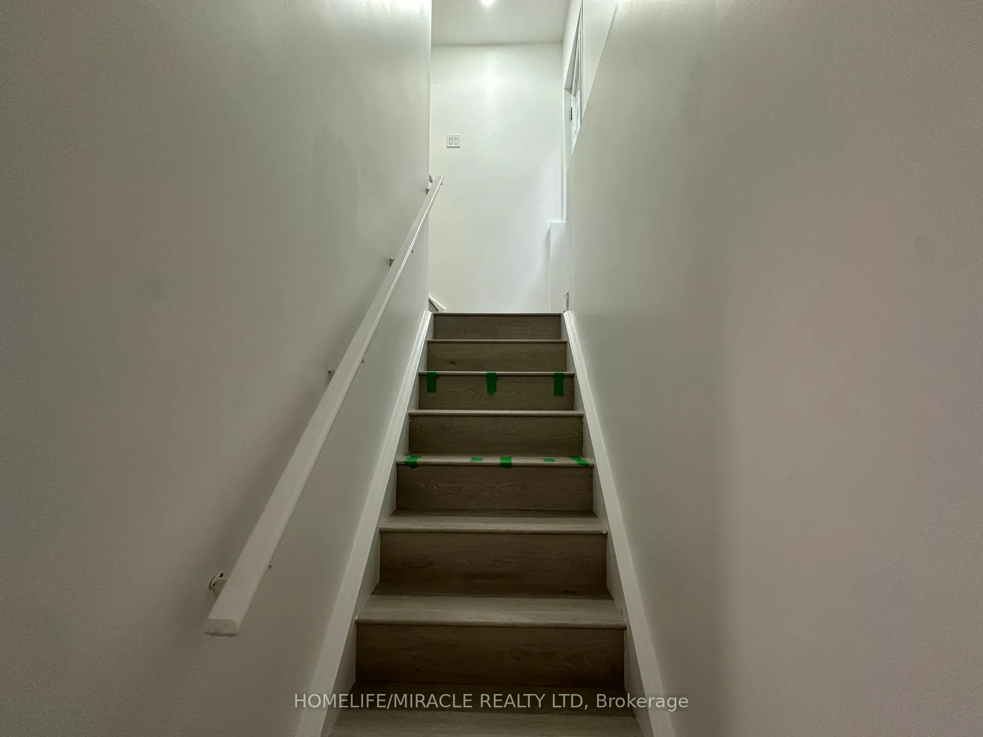 Photo 6 of Unit bsmt, 30 Clipper Lane, Clarington, Bowmanville — HOMEH
