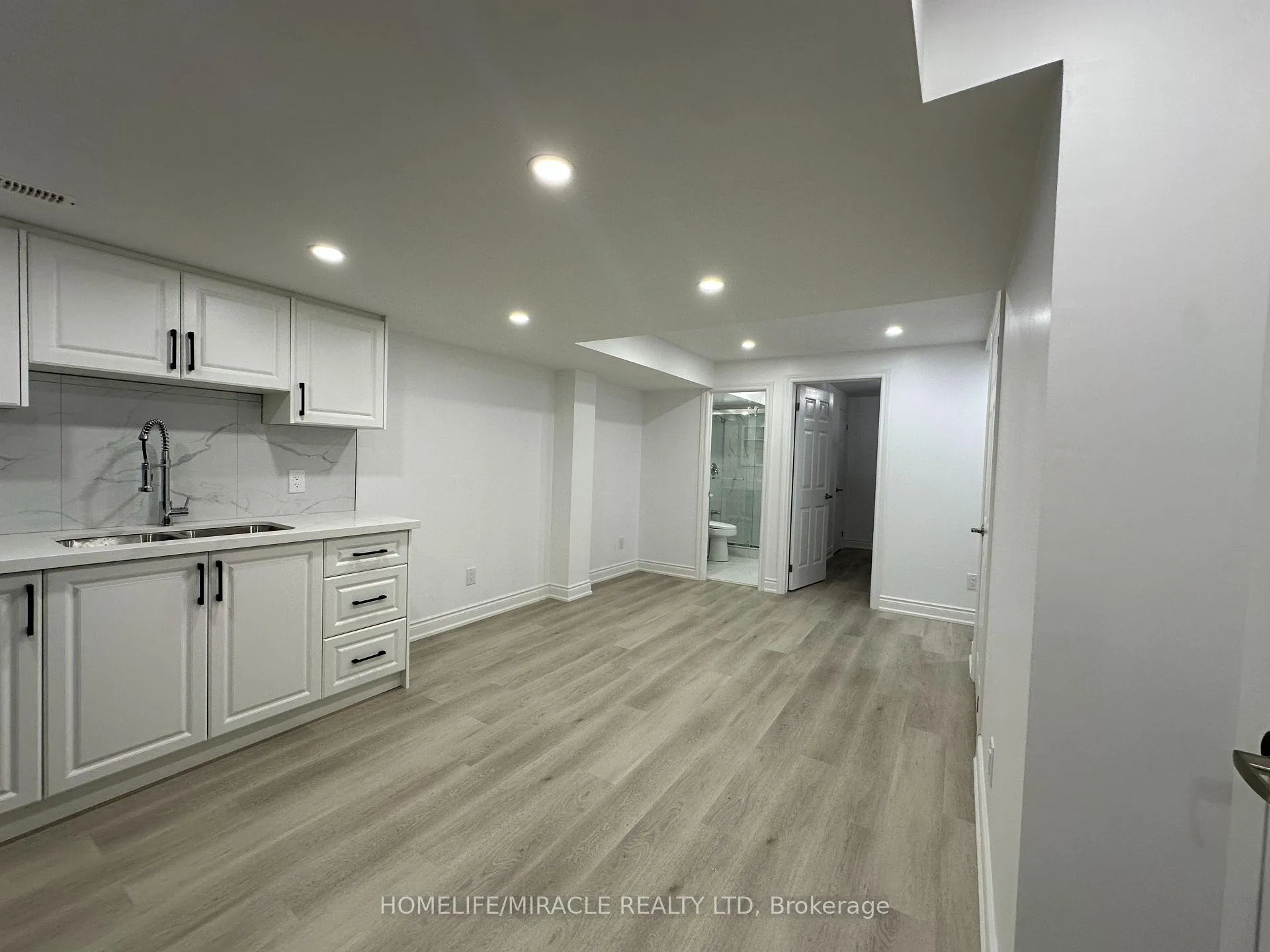 Photo 7 of Unit bsmt, 30 Clipper Lane, Clarington, Bowmanville — HOMEH