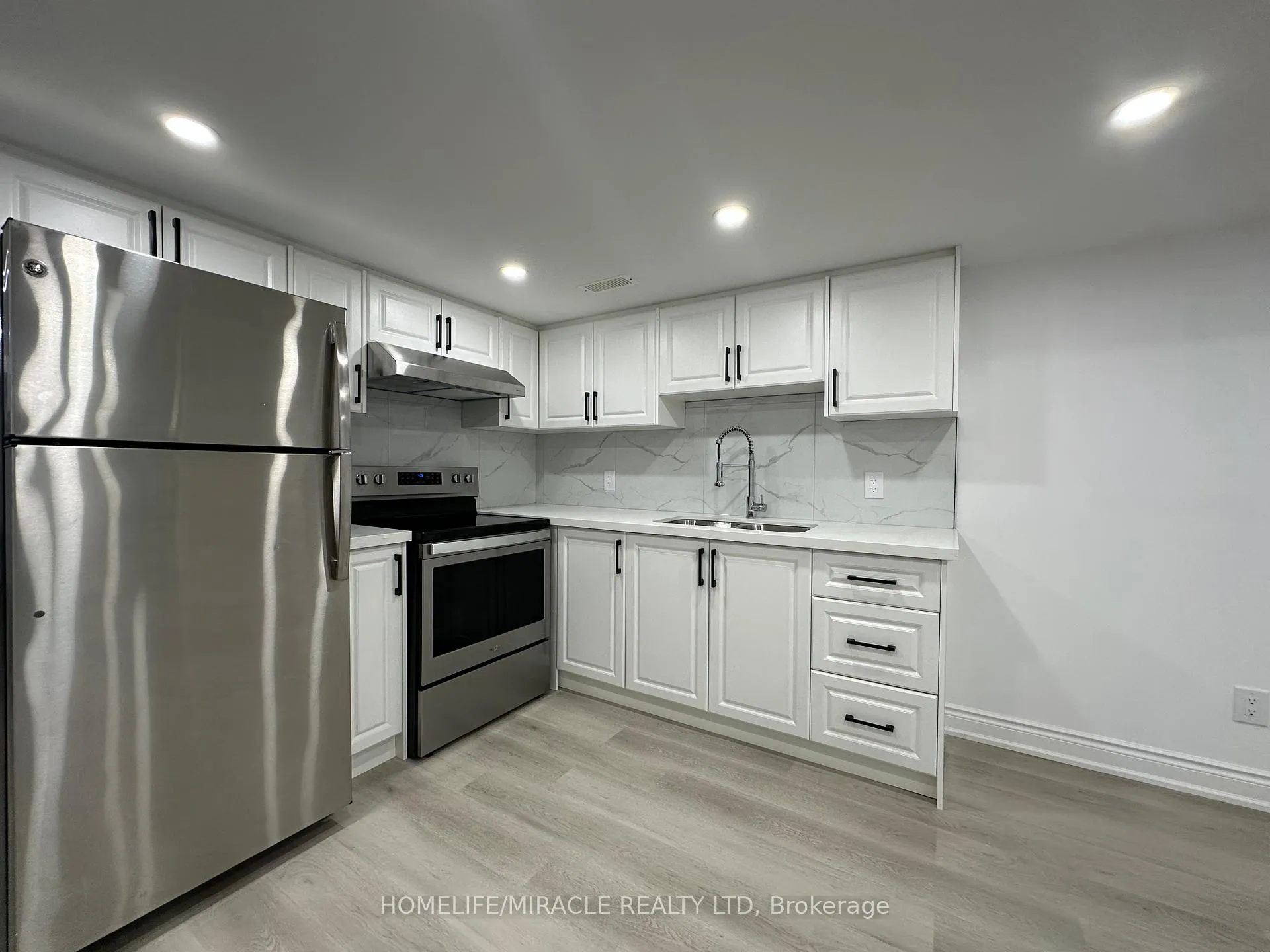 Photo 8 of Unit bsmt, 30 Clipper Lane, Clarington, Bowmanville — HOMEH