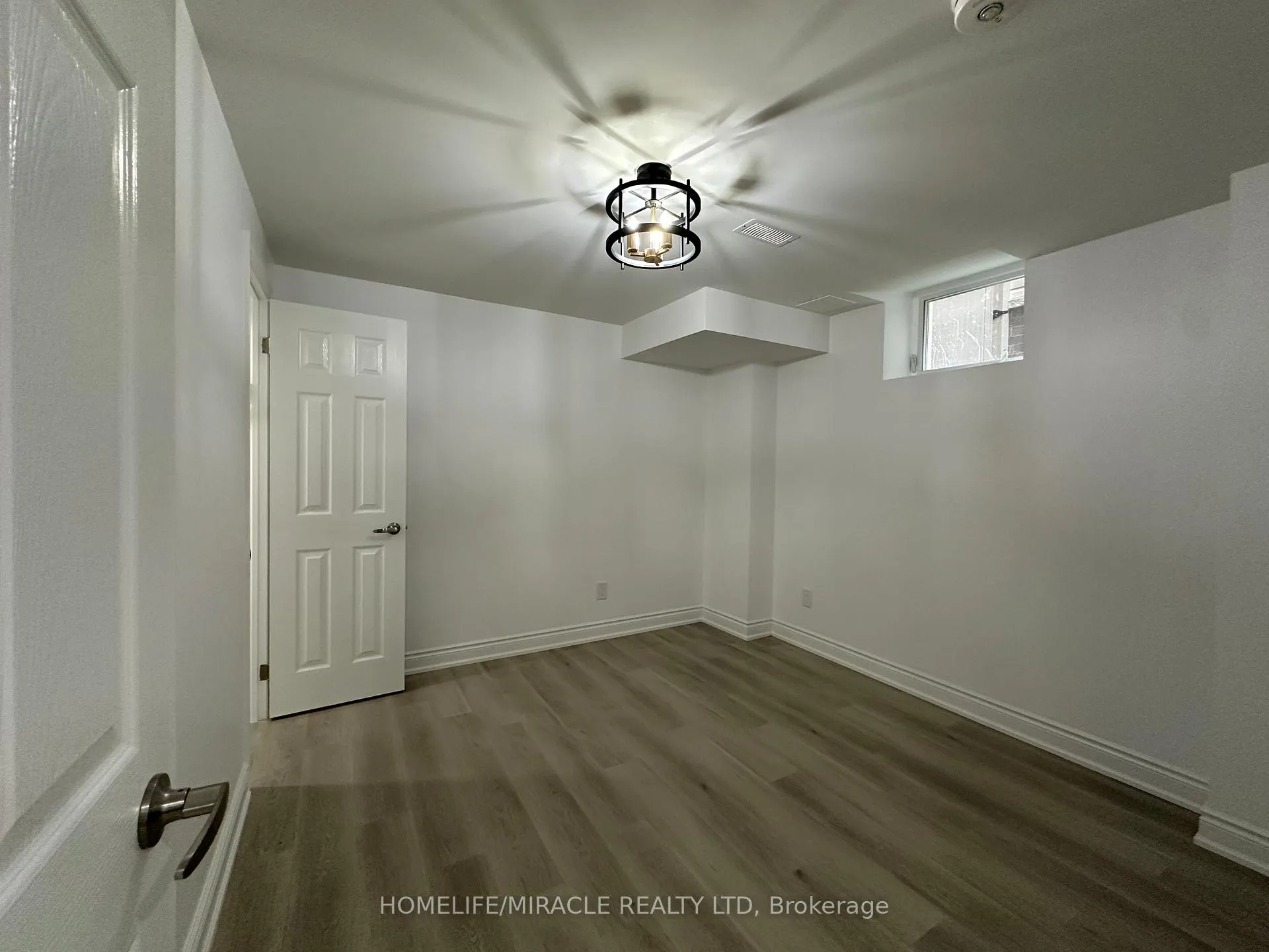 Photo 14 of Unit bsmt, 30 Clipper Lane, Clarington, Bowmanville — HOMEH