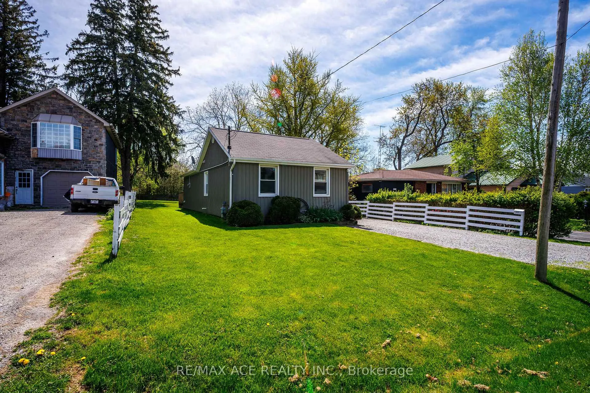 Photo 3 of 327 Dyson Road, Pickering, Rosebank — HOMEH