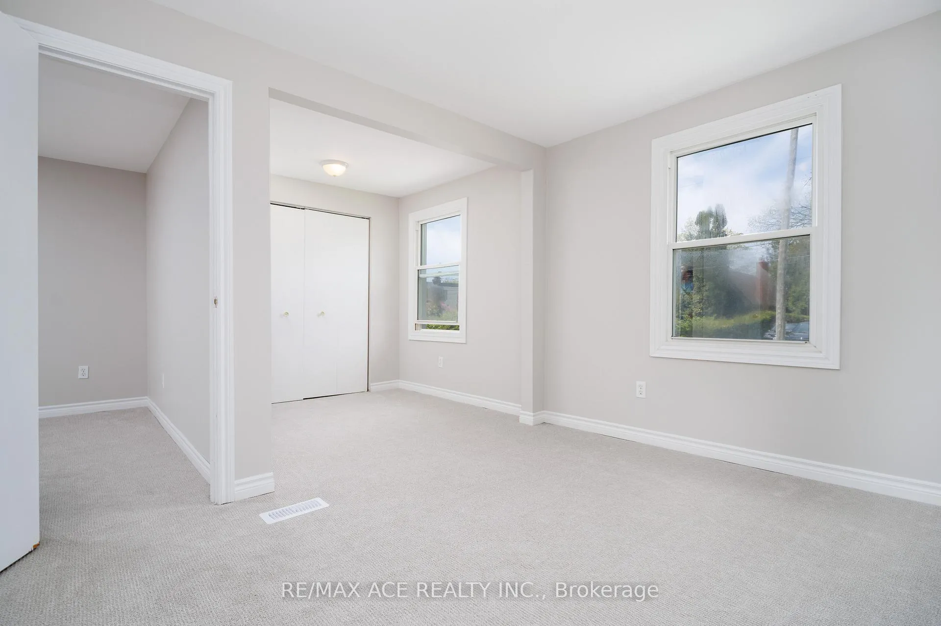 Photo 12 of 327 Dyson Road, Pickering, Rosebank — HOMEH