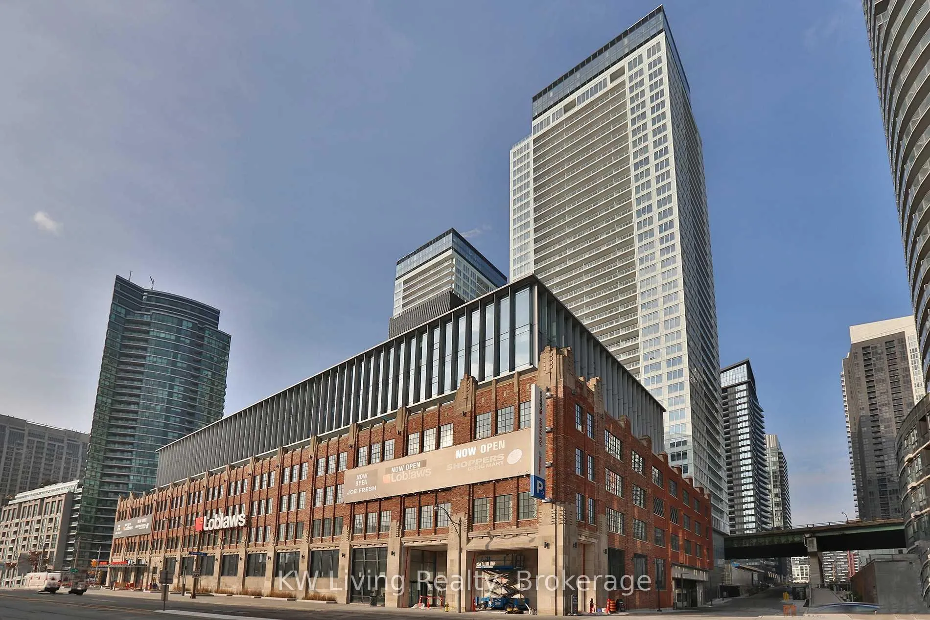 Front of Unit 4210, 19 Bathurst Street