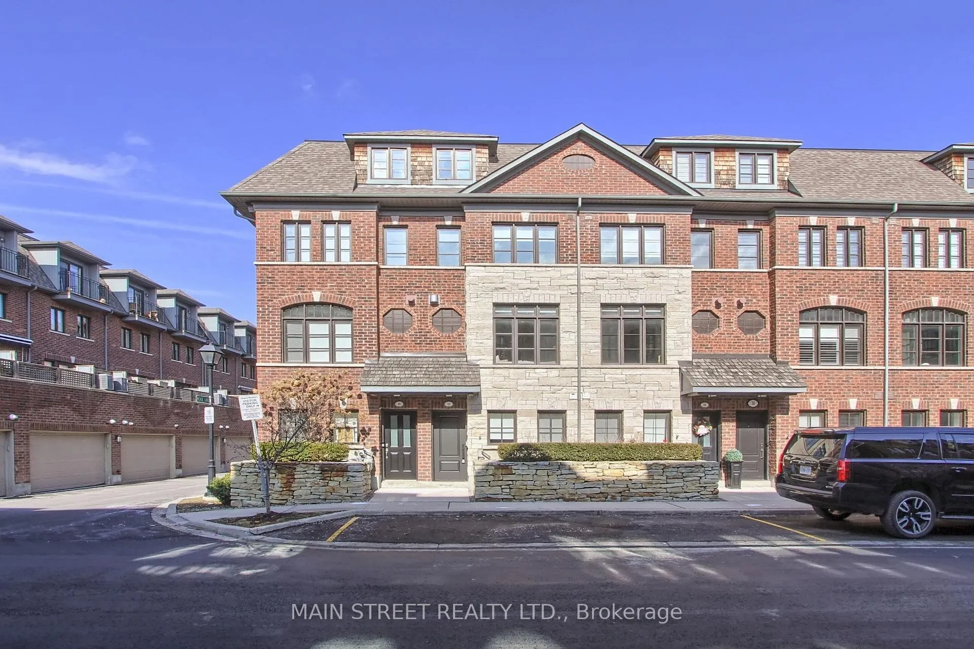 Front of Unit 27, 12 Powseland Crescent