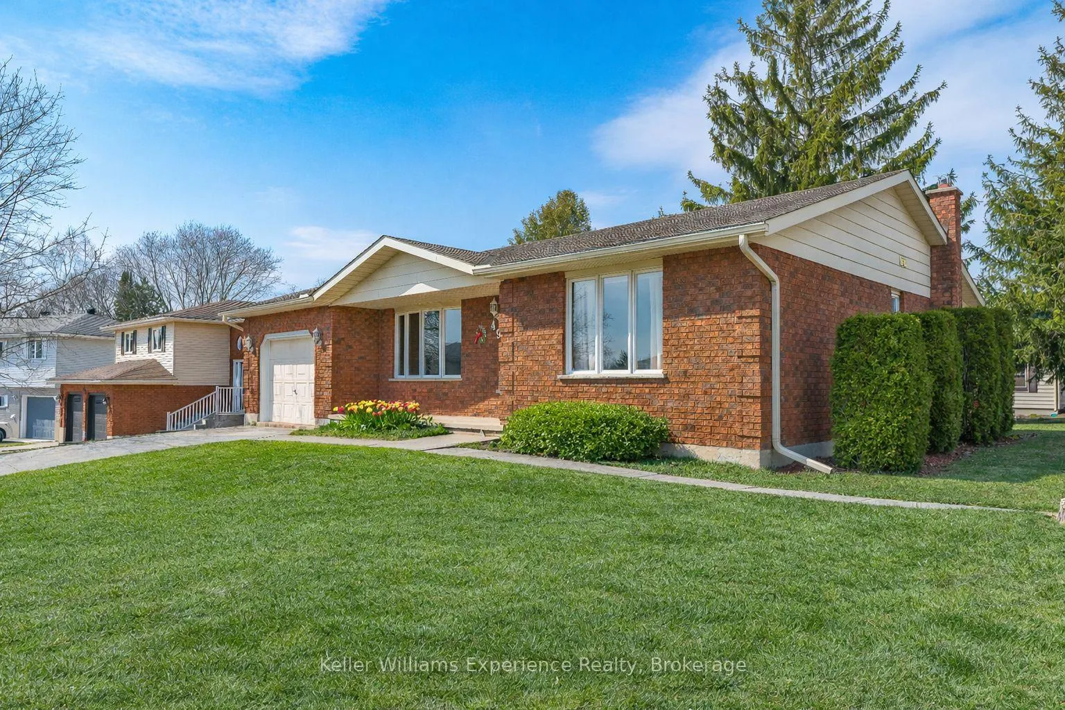 Photo 2 of 498 8th Avenue E, Owen Sound — HOMEH