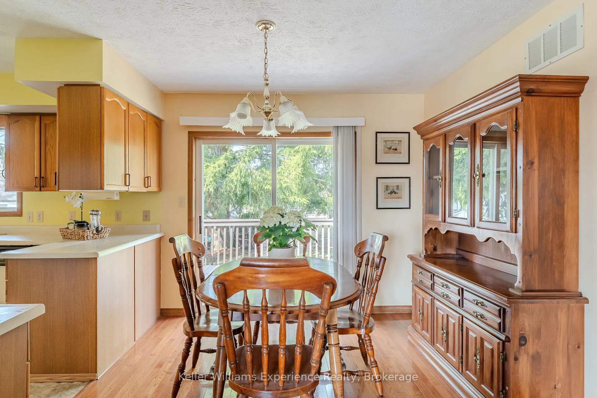 Photo 10 of 498 8th Avenue E, Owen Sound — HOMEH