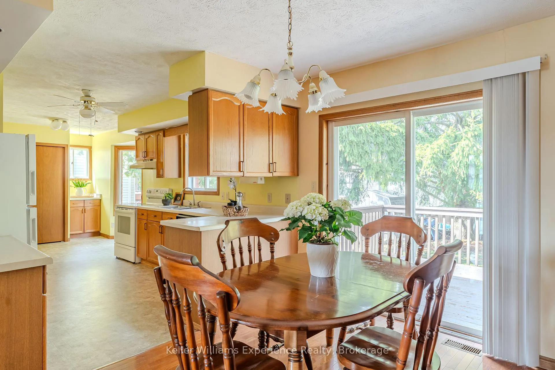 Photo 11 of 498 8th Avenue E, Owen Sound — HOMEH