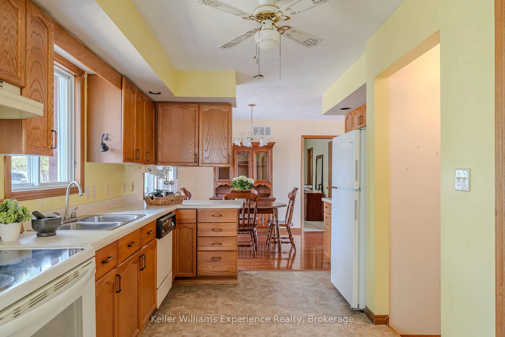 Photo 13 of 498 8th Avenue E, Owen Sound — HOMEH