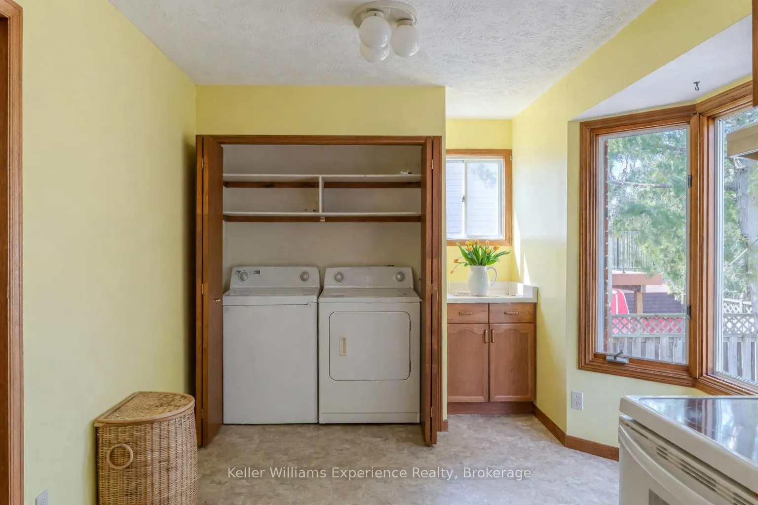 Photo 17 of 498 8th Avenue E, Owen Sound — HOMEH