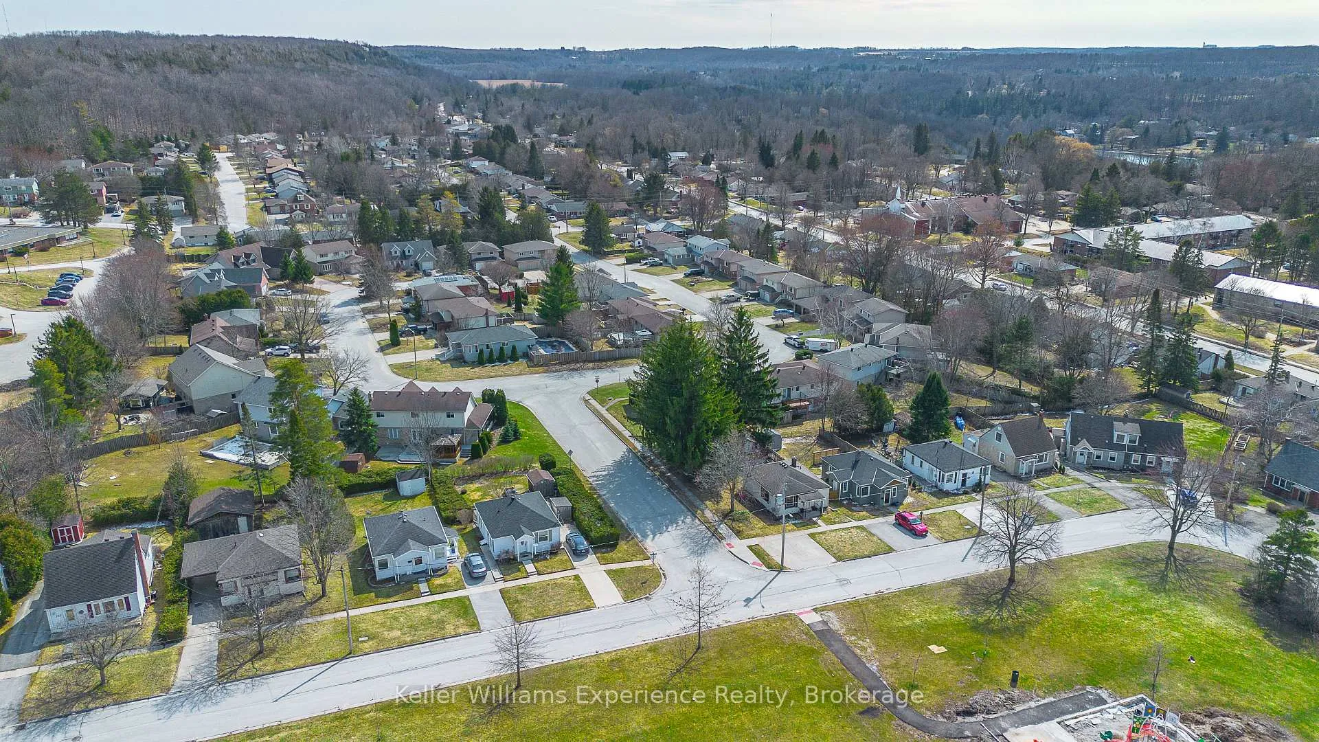 Photo 46 of 498 8th Avenue E, Owen Sound — HOMEH