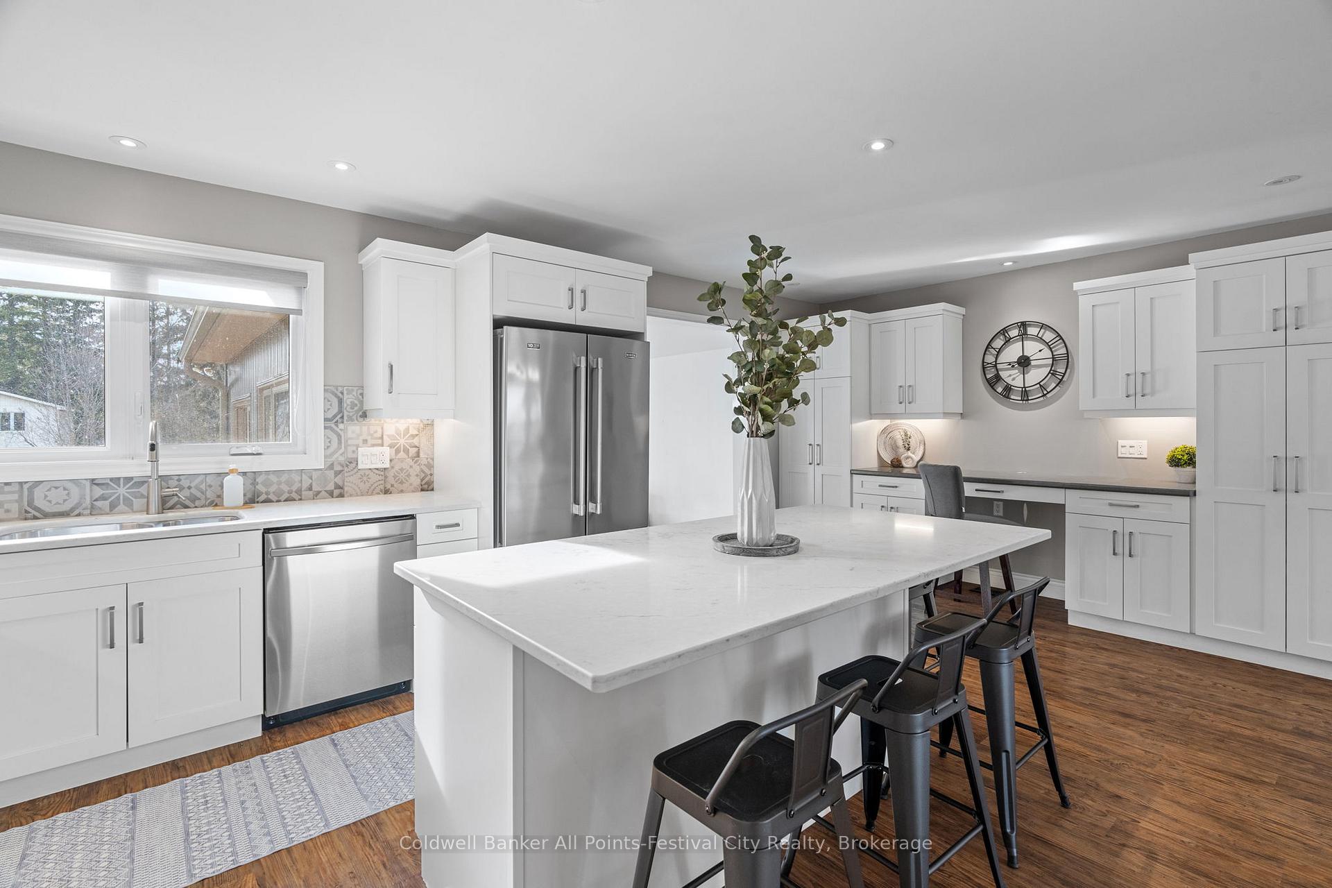 Photo 17 of 156 Wilson Street, Goderich, Goderich (Town) — HOMEH