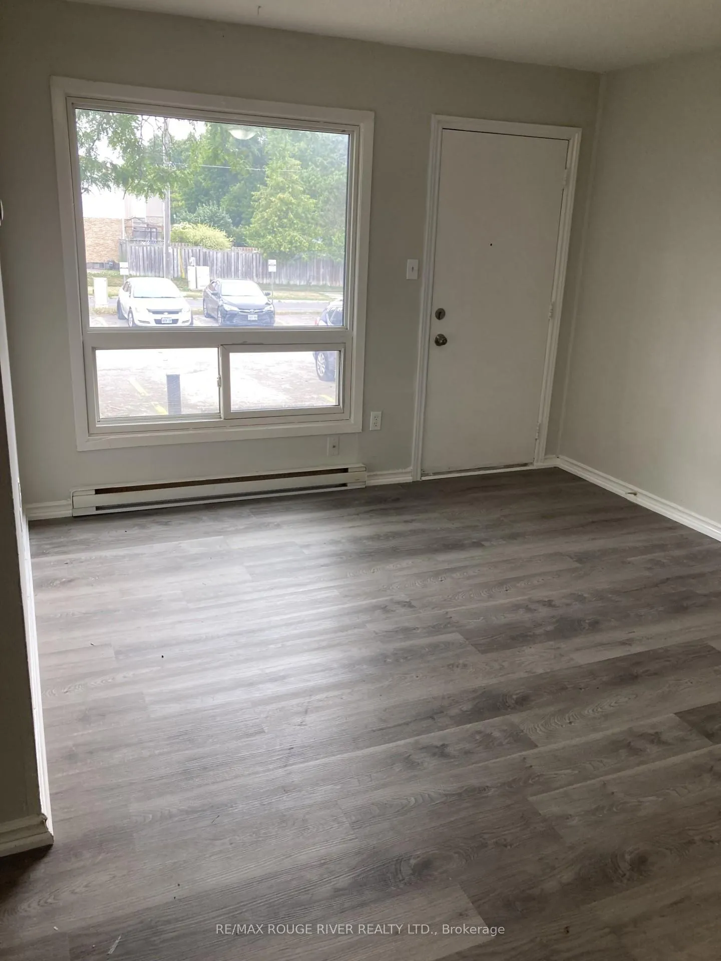 Photo 4 of Unit 21, 255 Porter Street, Oshawa, Lakeview — HOMEH