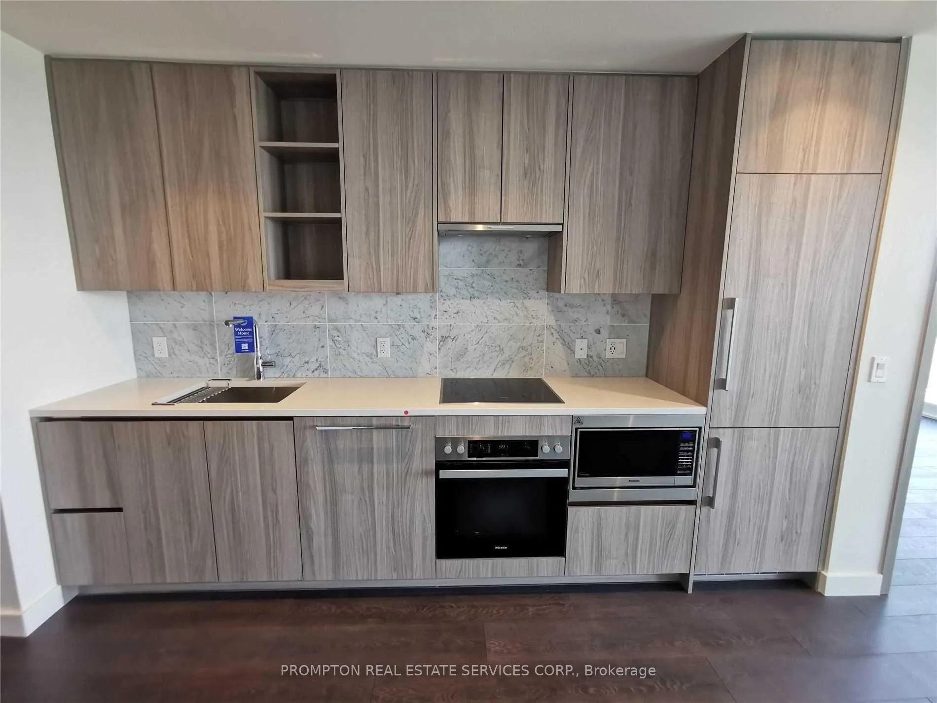 Photo 4 of Unit 2103, 95 Mcmahon Drive, North York, Bayview Village — HOMEH