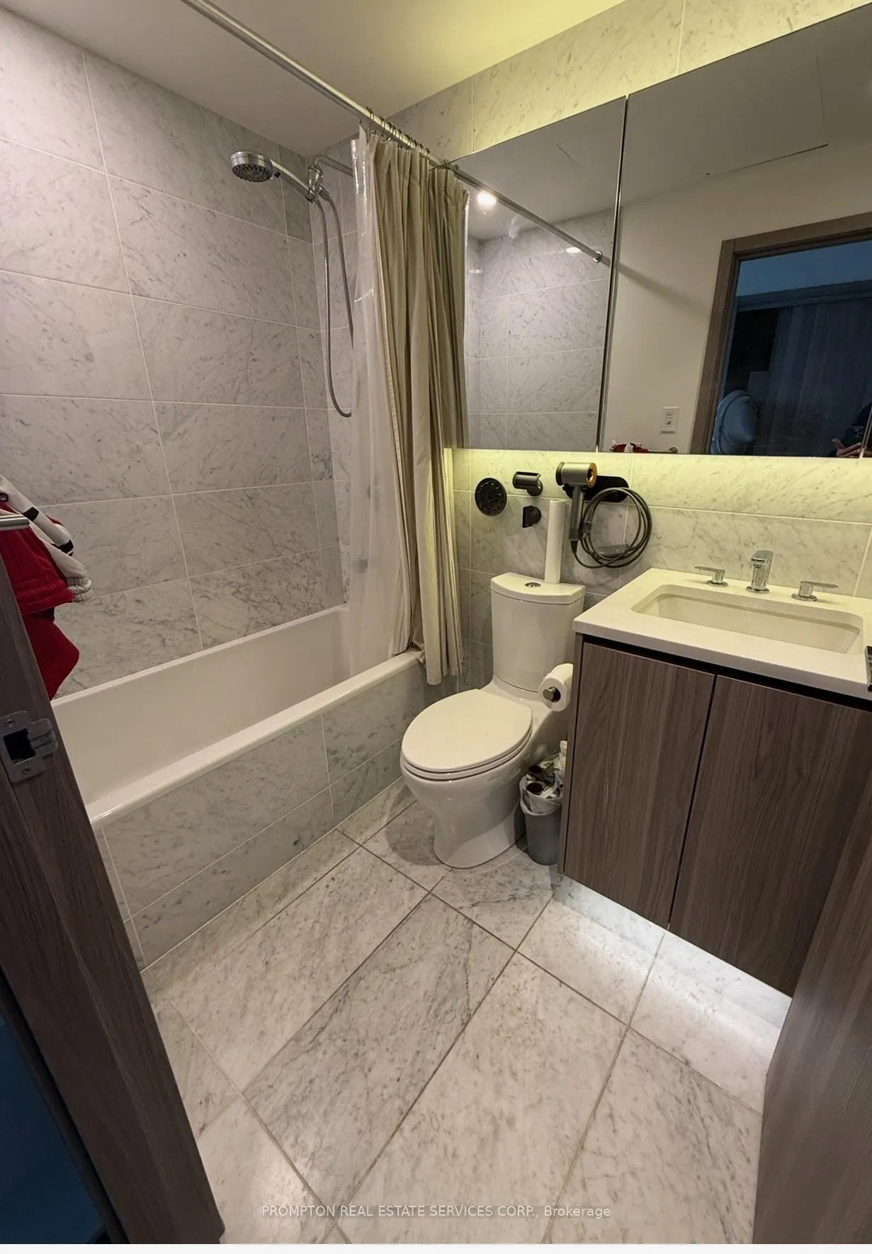Photo 7 of Unit 2103, 95 Mcmahon Drive, North York, Bayview Village — HOMEH