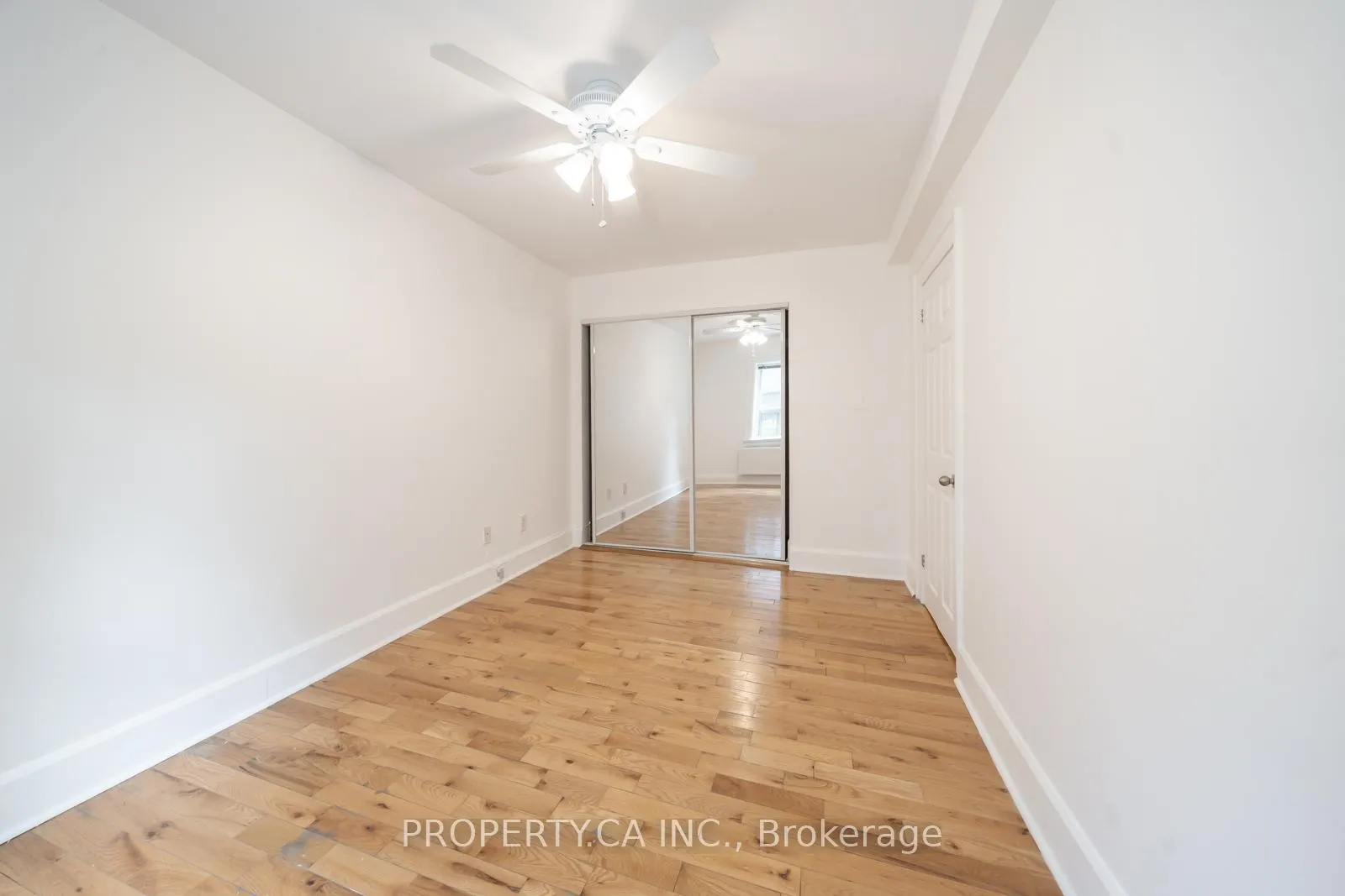 Photo 5 of Unit 8, 849 Broadview Avenue E, Toronto, Danforth — HOMEH